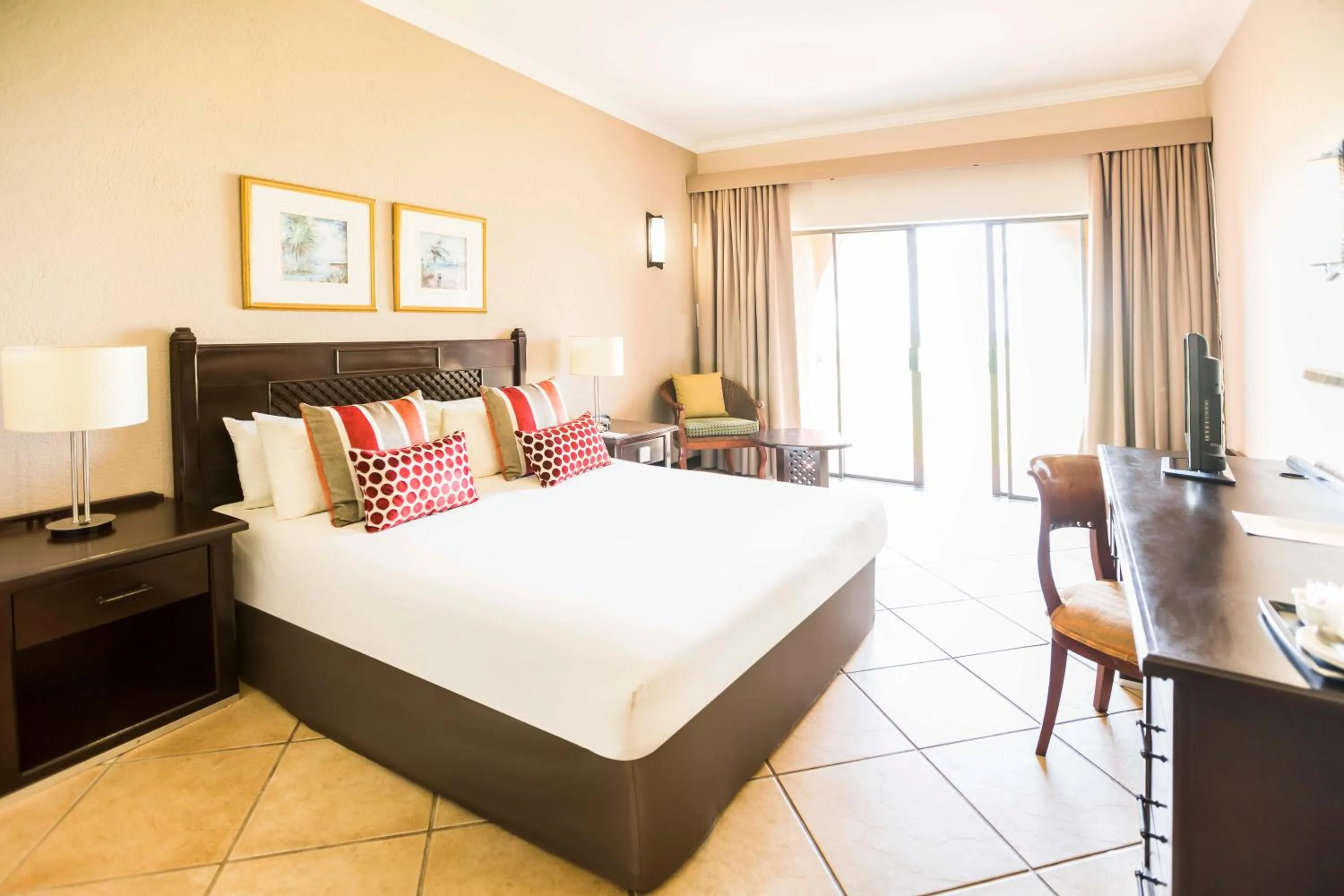 Bedroom, Bed in Avani Pemba Beach Hotel