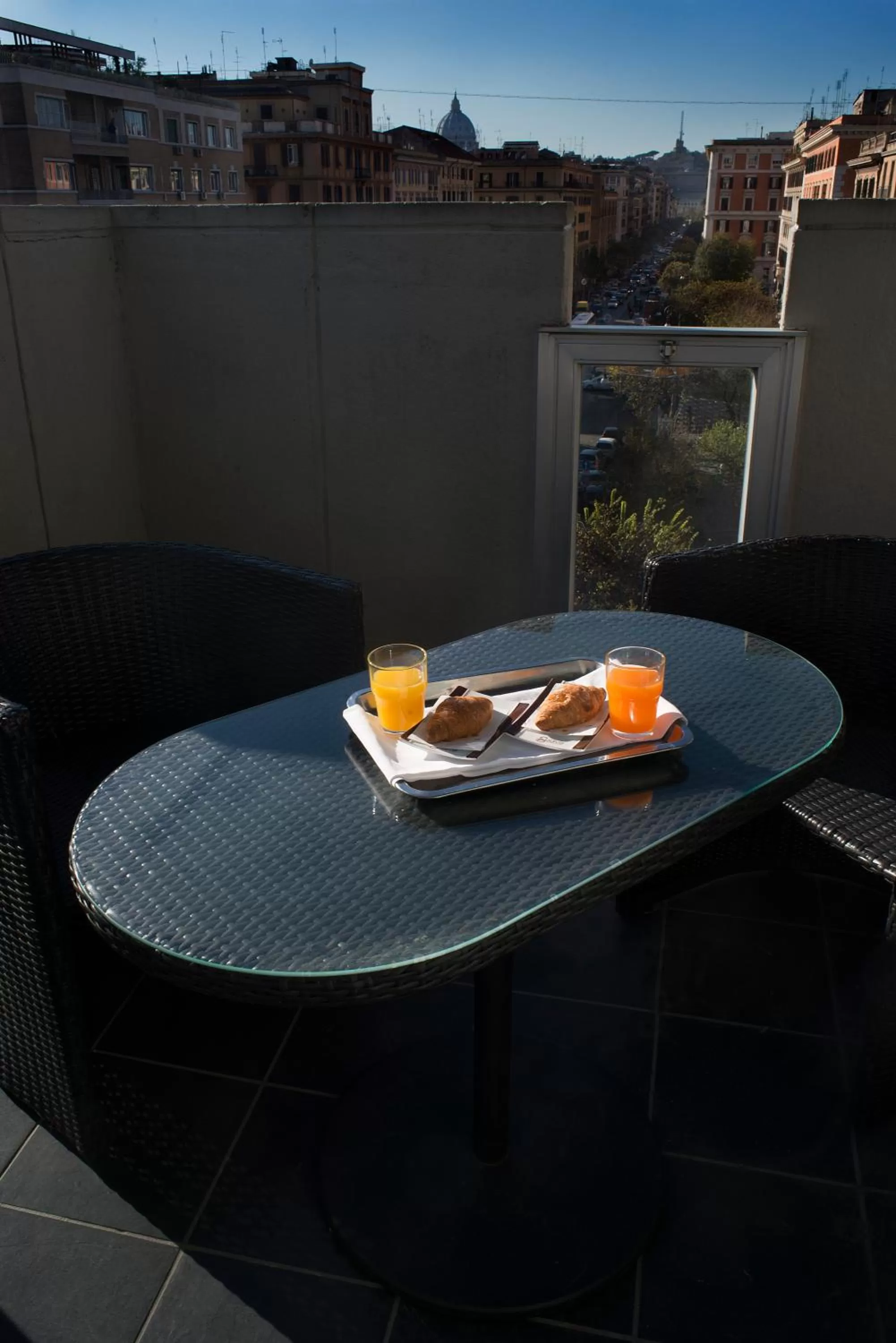 Lounge or bar in Twentyone Hotel