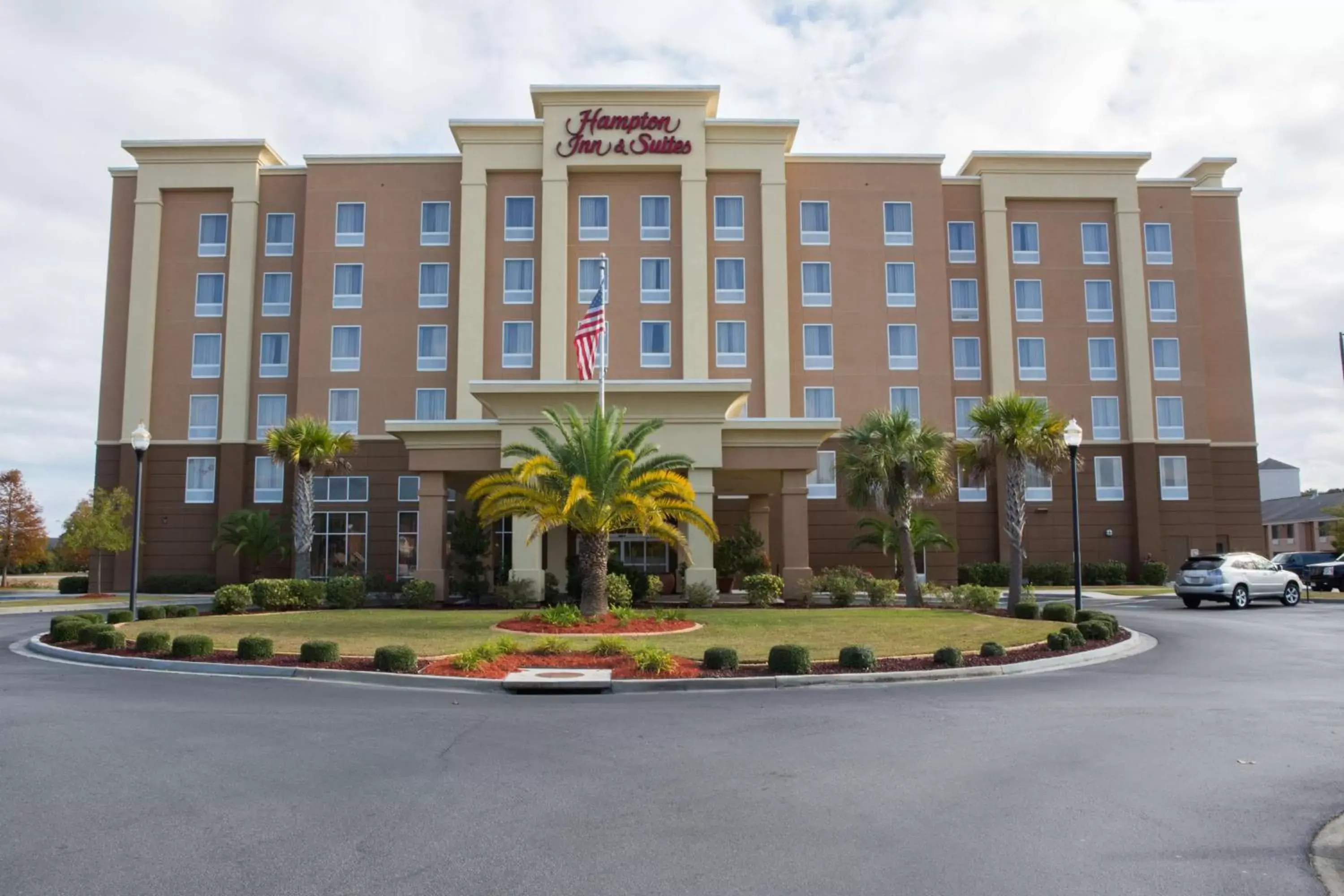 Property Building in Hampton Inn & Suites Savannah - I-95 South - Gateway