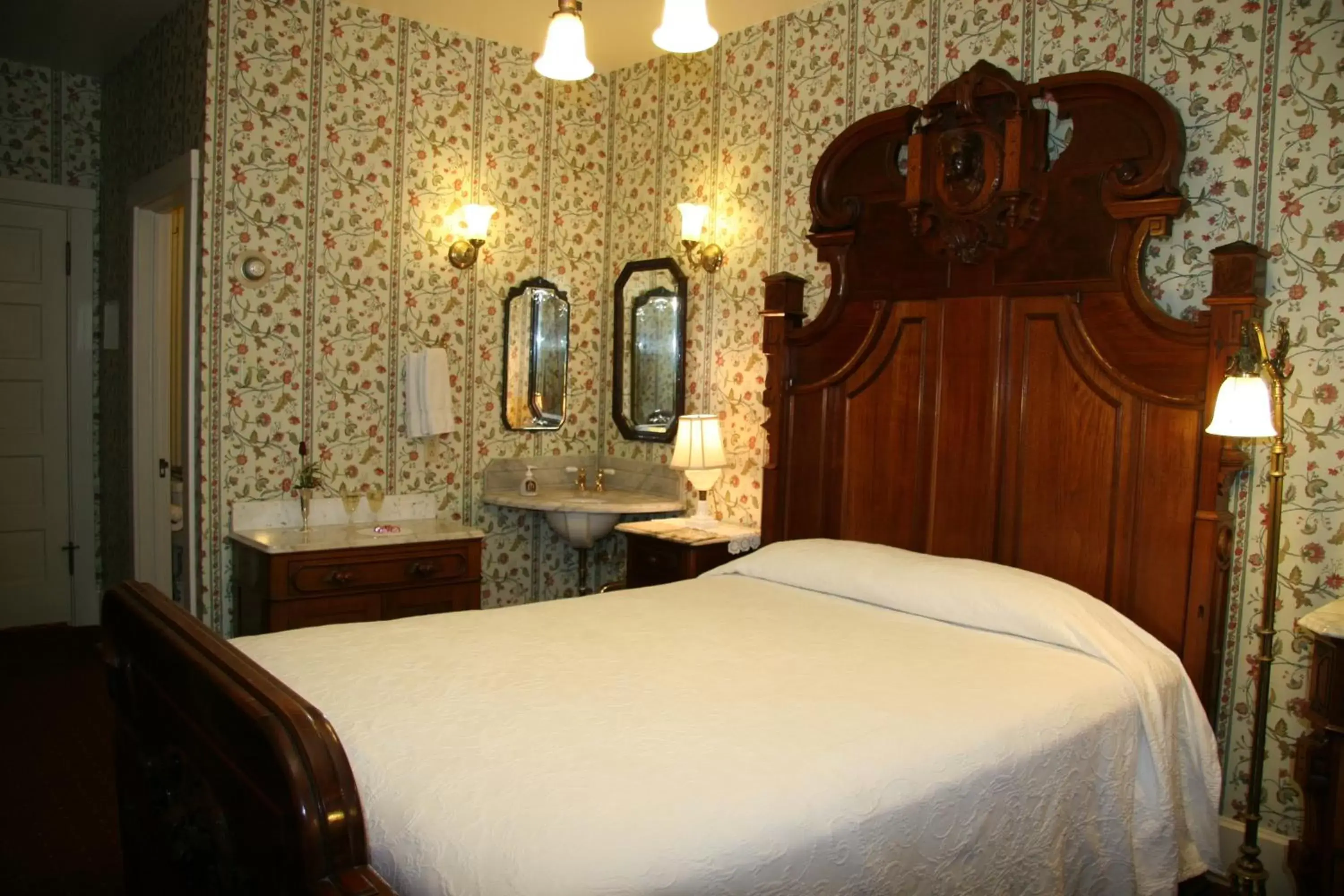 Bed in Martine Inn