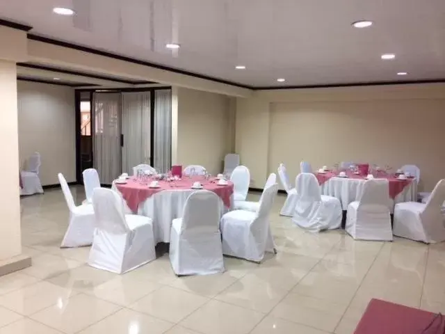 Banquet/Function facilities, Banquet Facilities in Hotel Ambassador