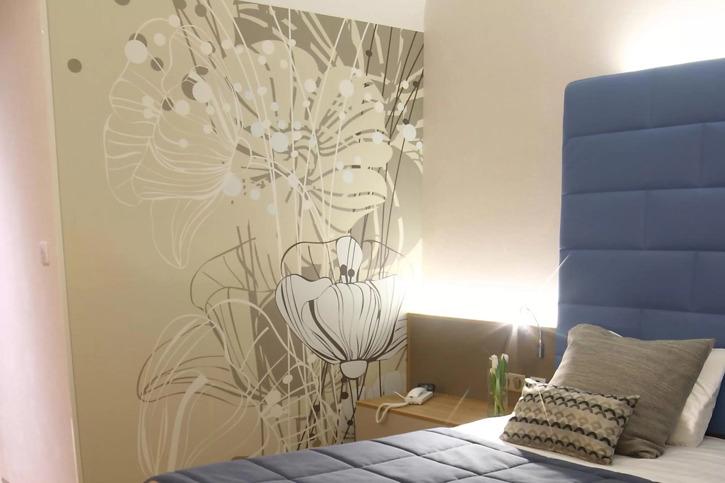 Photo of the whole room, Bed in Hotel Plaza - site du Futuroscope