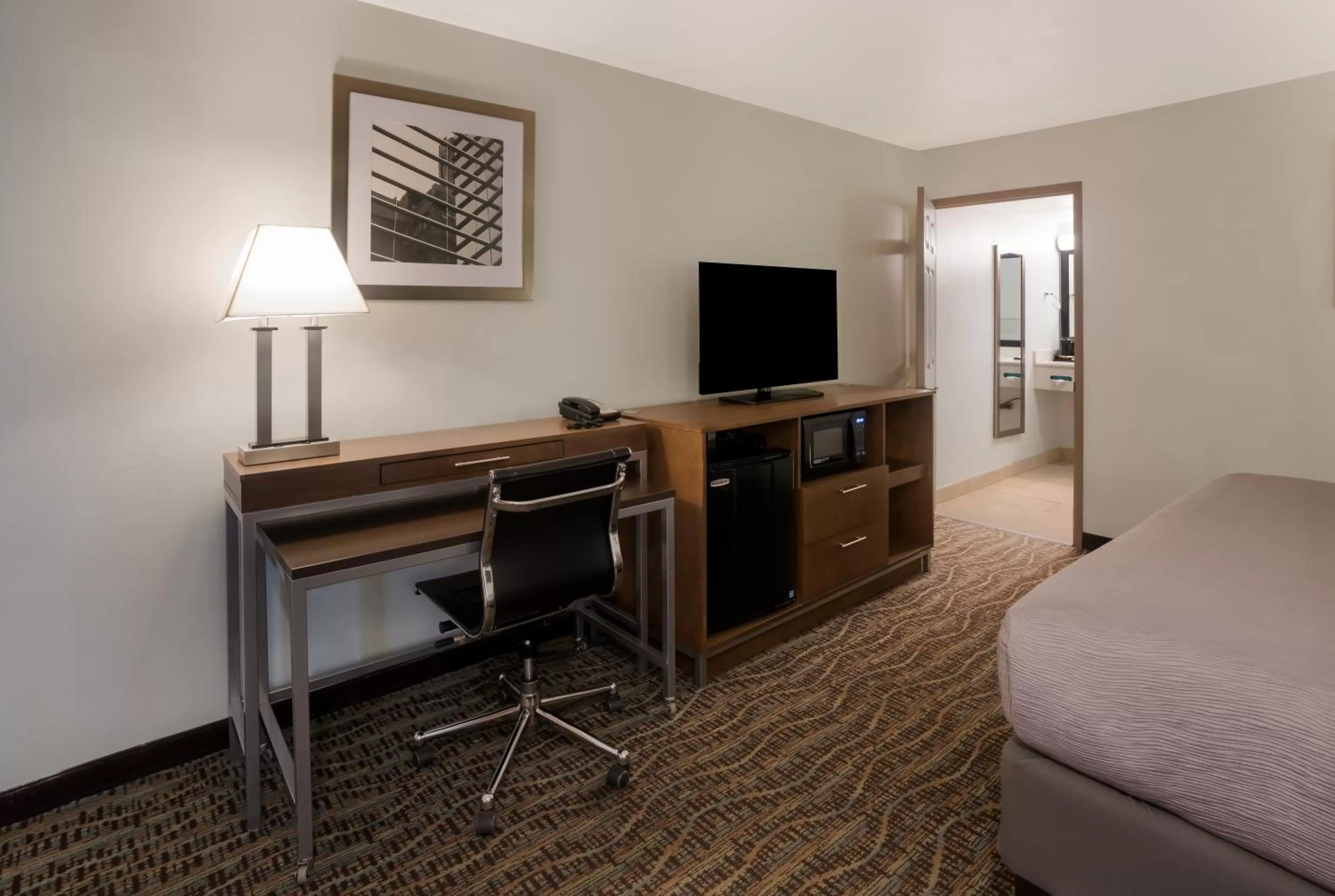 TV and multimedia, Bed in Quality Inn Fairfield Napa Valley Area
