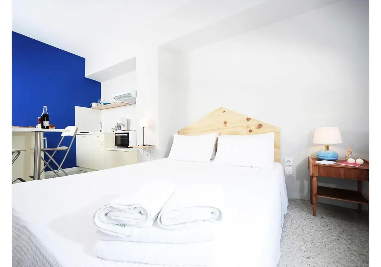 Bed in Live in Athens, PSYRRI Central Apartments