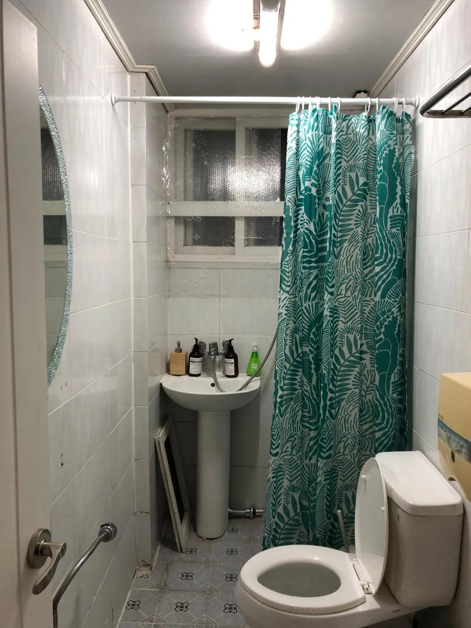 Bathroom in Hostel Metro