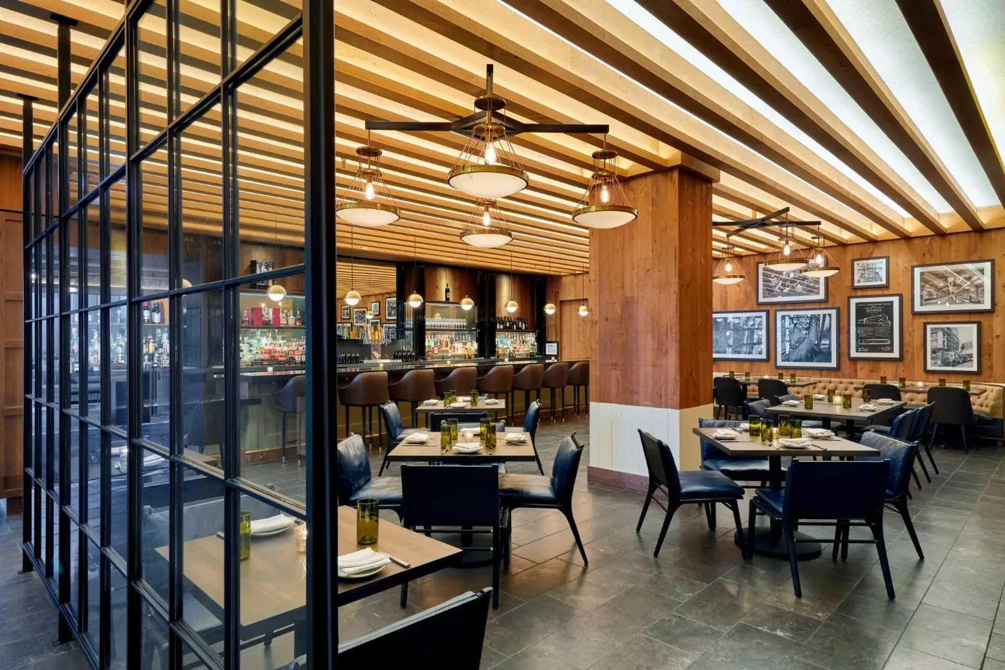 Restaurant/places to eat in Loews Chicago Hotel Restaurant/places to eat in Loews Chicago Hotel