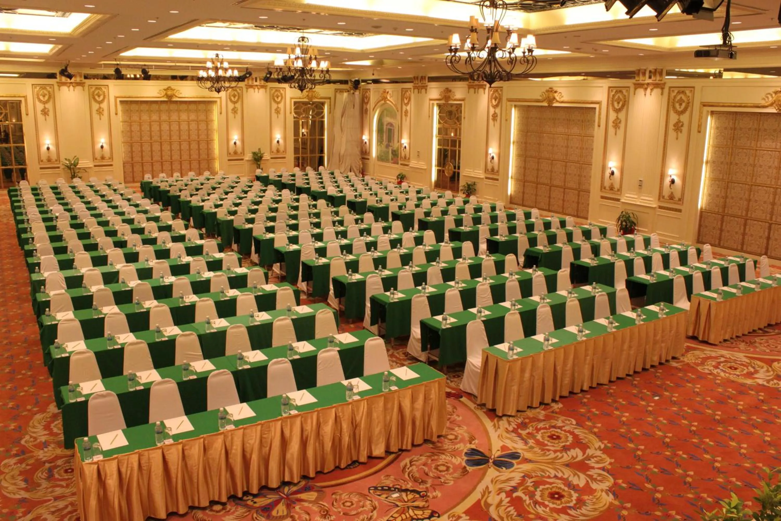 Business facilities in Ebina House - SHA Extra Plus