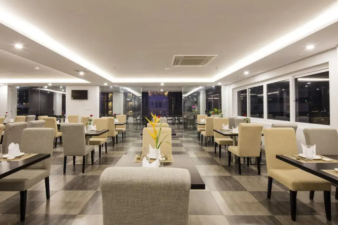 Restaurant/Places to Eat in Maple Leaf Hotel & Apartment