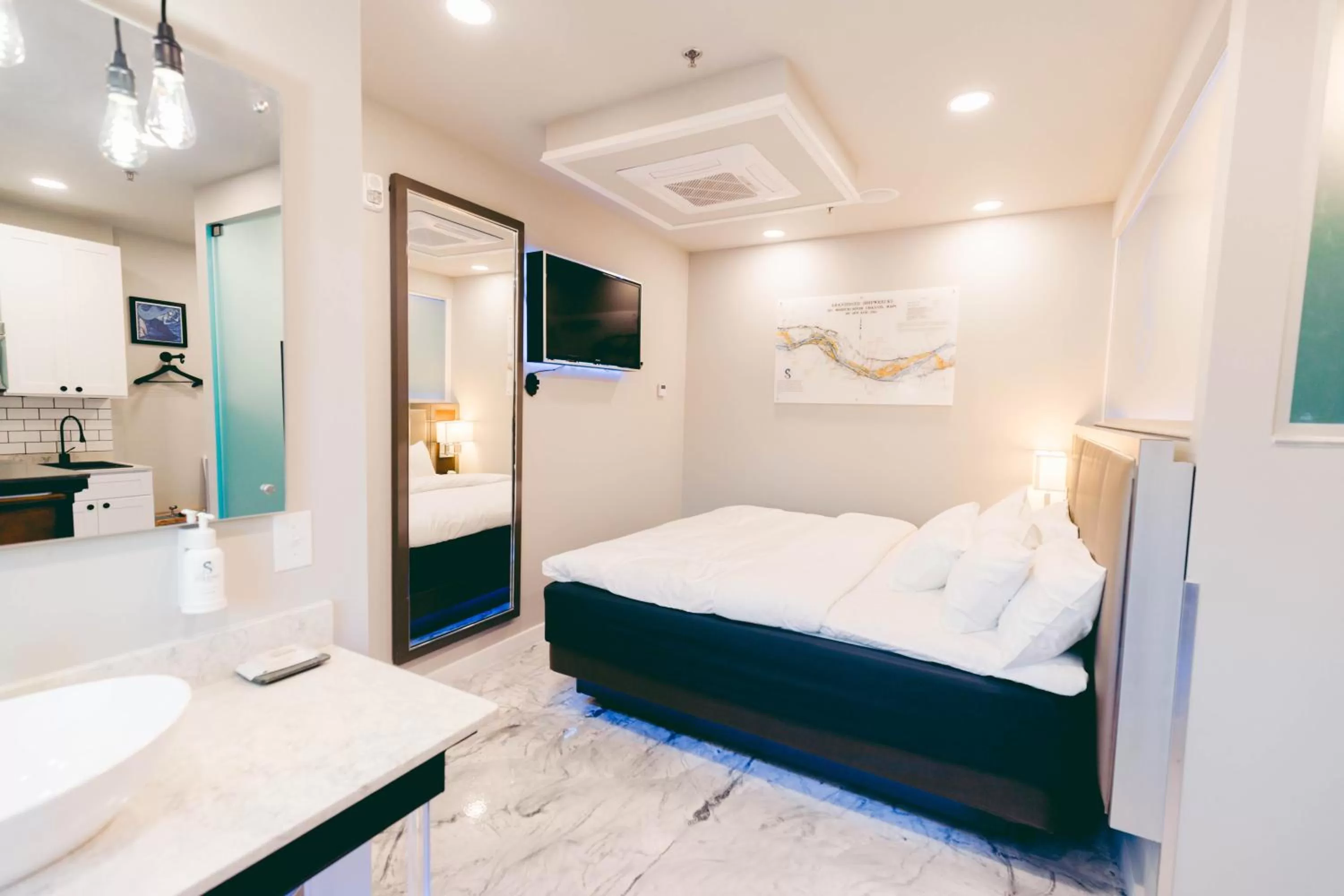 Bed in River Sirens Hotel-Contactless Check in Hotel