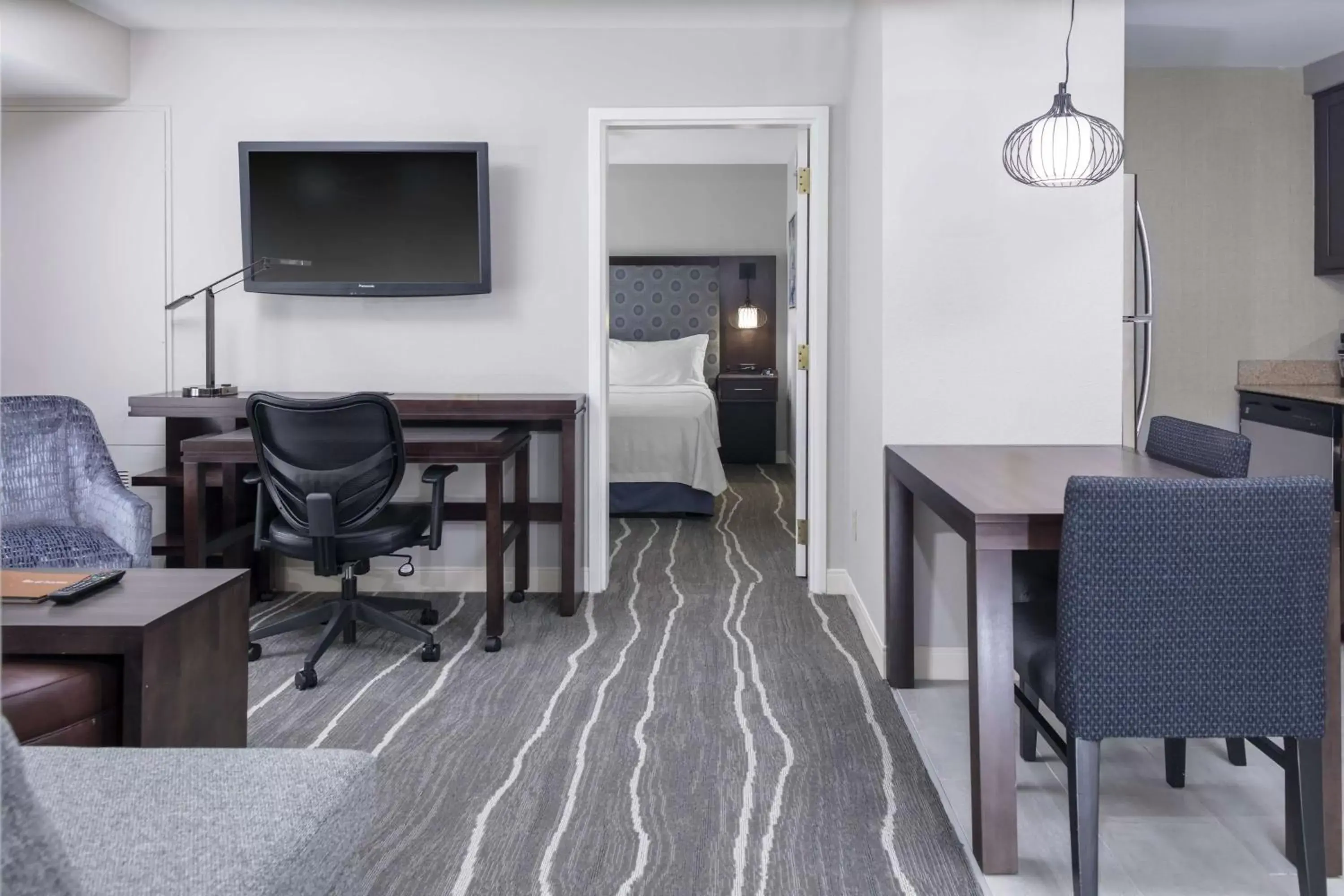 Bedroom, Seating Area in Homewood Suites by Hilton Columbia