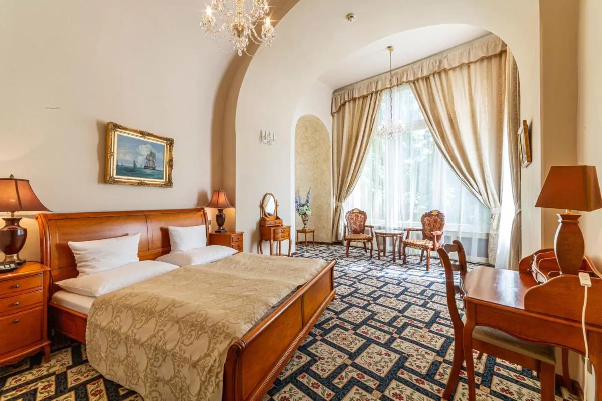 Bed in Chateau Zbiroh