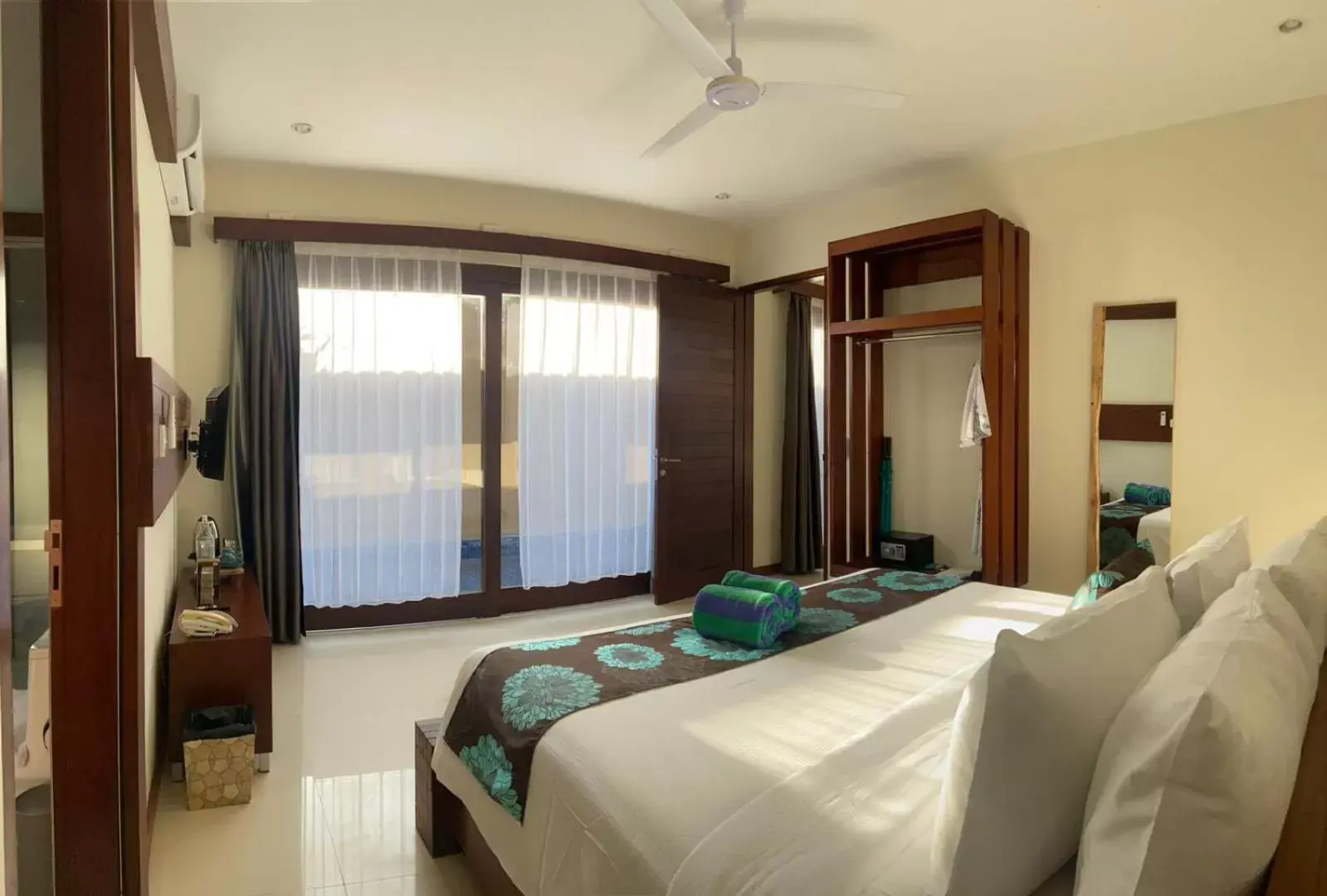 Bedroom, Bed in Taj Maza Sunset Villas