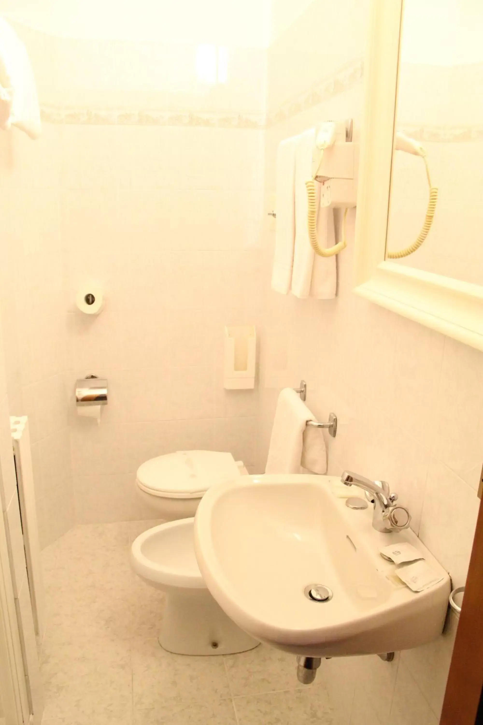 Toilet, Bathroom in Hotel MM Dateo