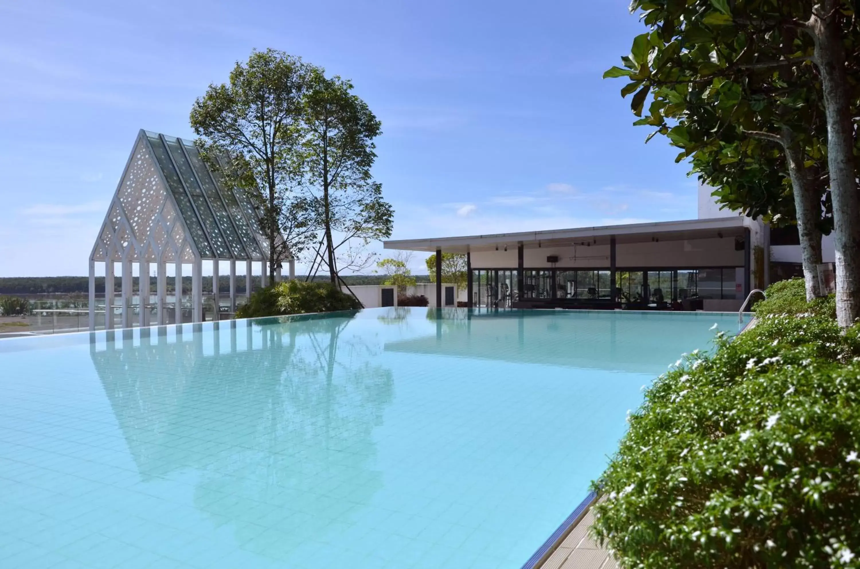 Swimming Pool in UCSI Hotel Kuching