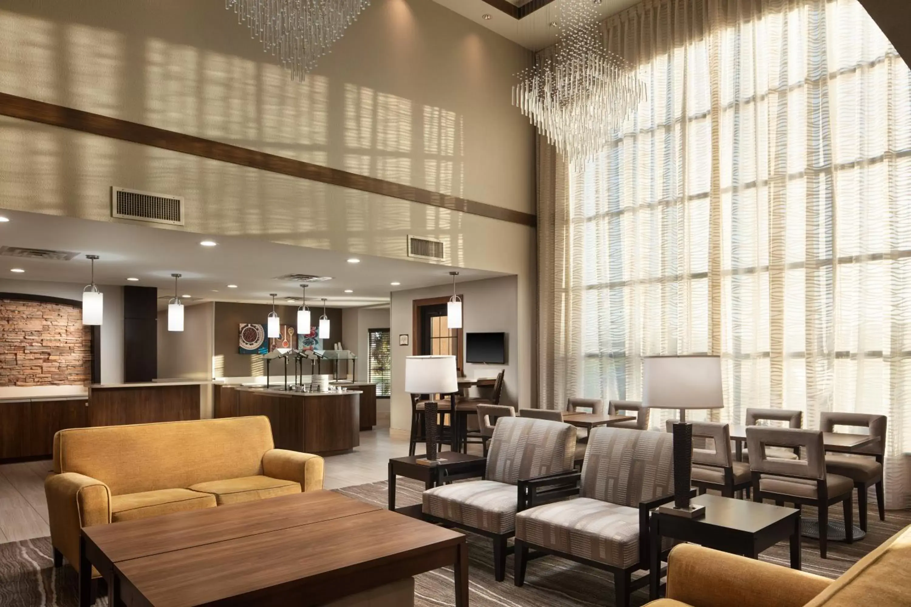 Breakfast, Lounge/Bar in Staybridge Suites West Fort Worth, an IHG Hotel