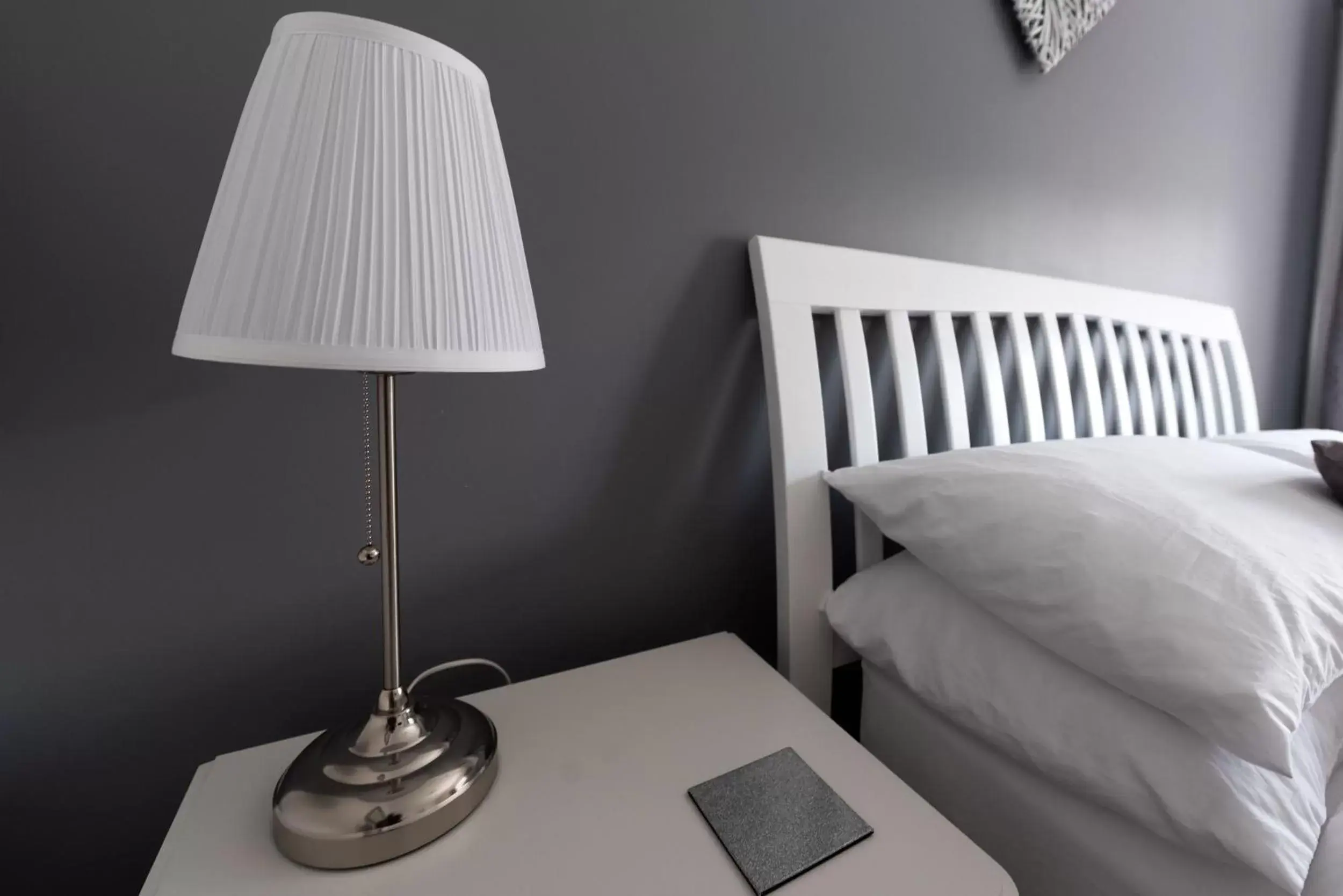 Bedroom, Seating Area in Riverside Cottage, Shefford