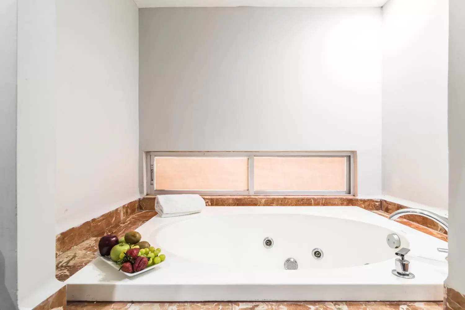 Hot Tub, Bathroom in Exe Cities Reforma