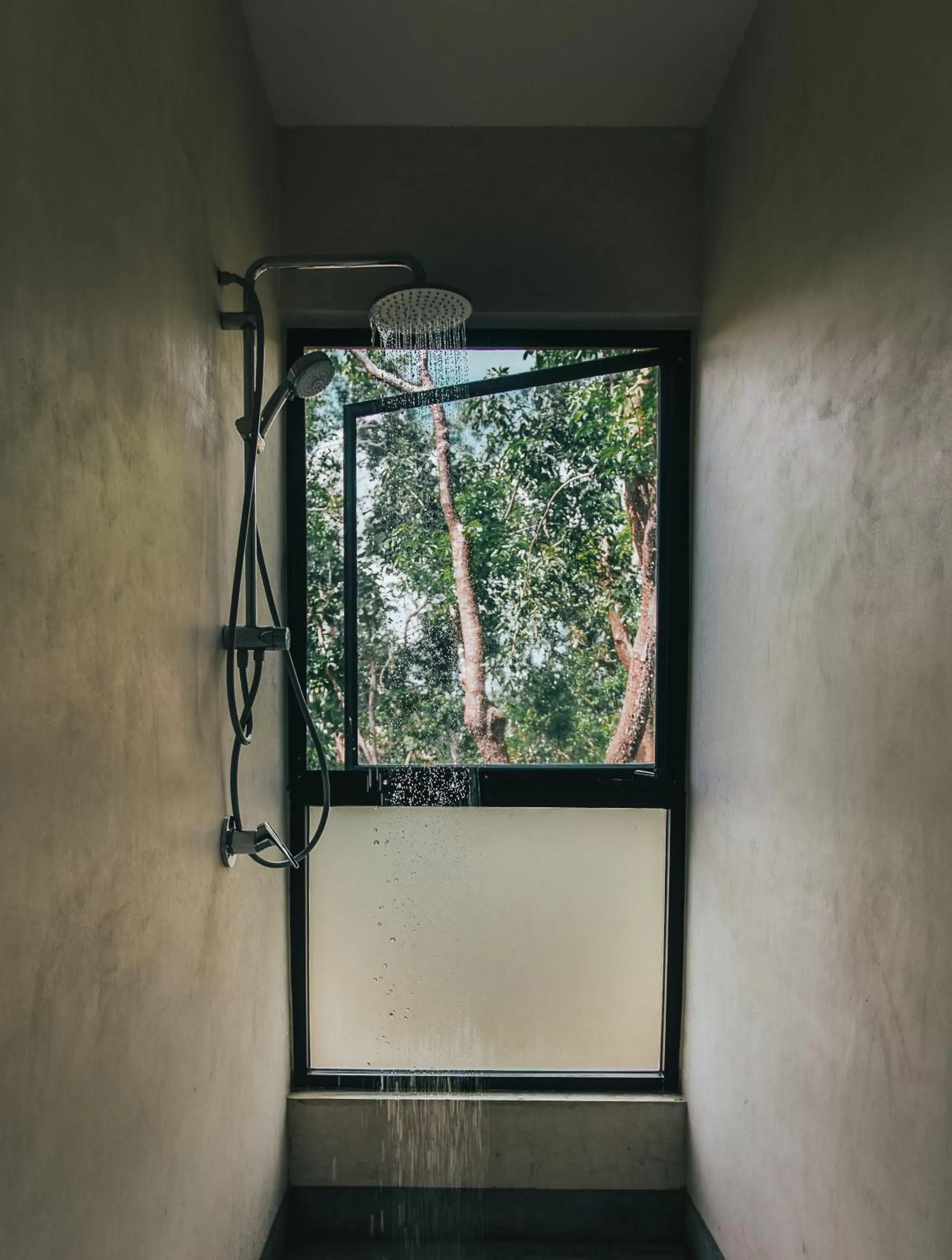 Shower in Ambre & Epices Jungle Hotel & Spa