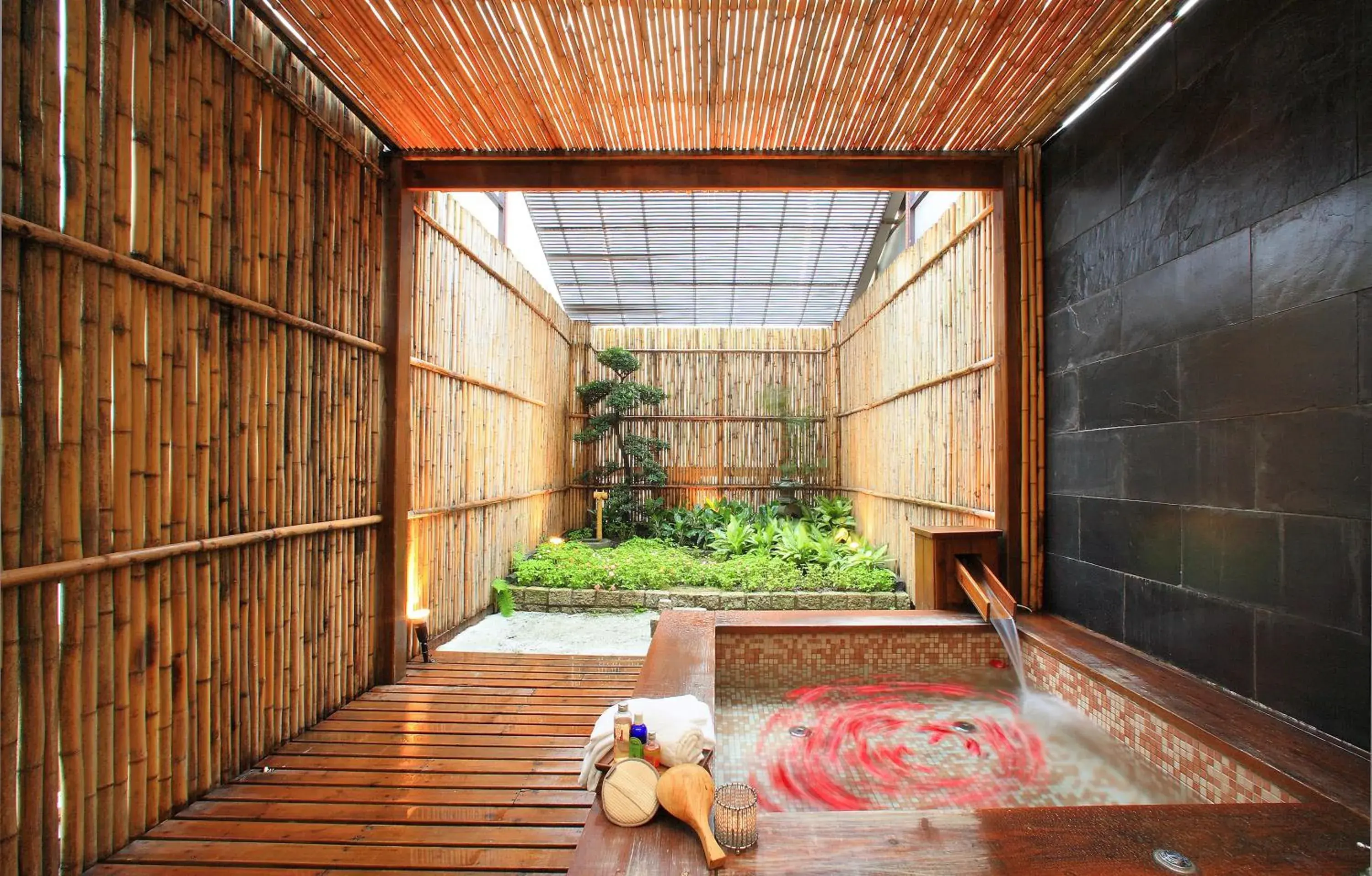 Bathroom in Dong Feng Motel