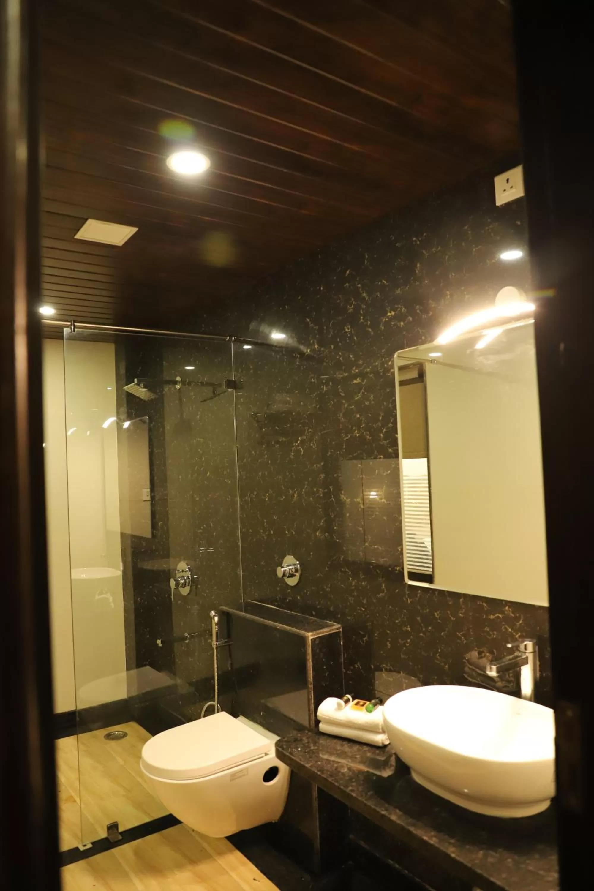 Bathroom in Clover Inn