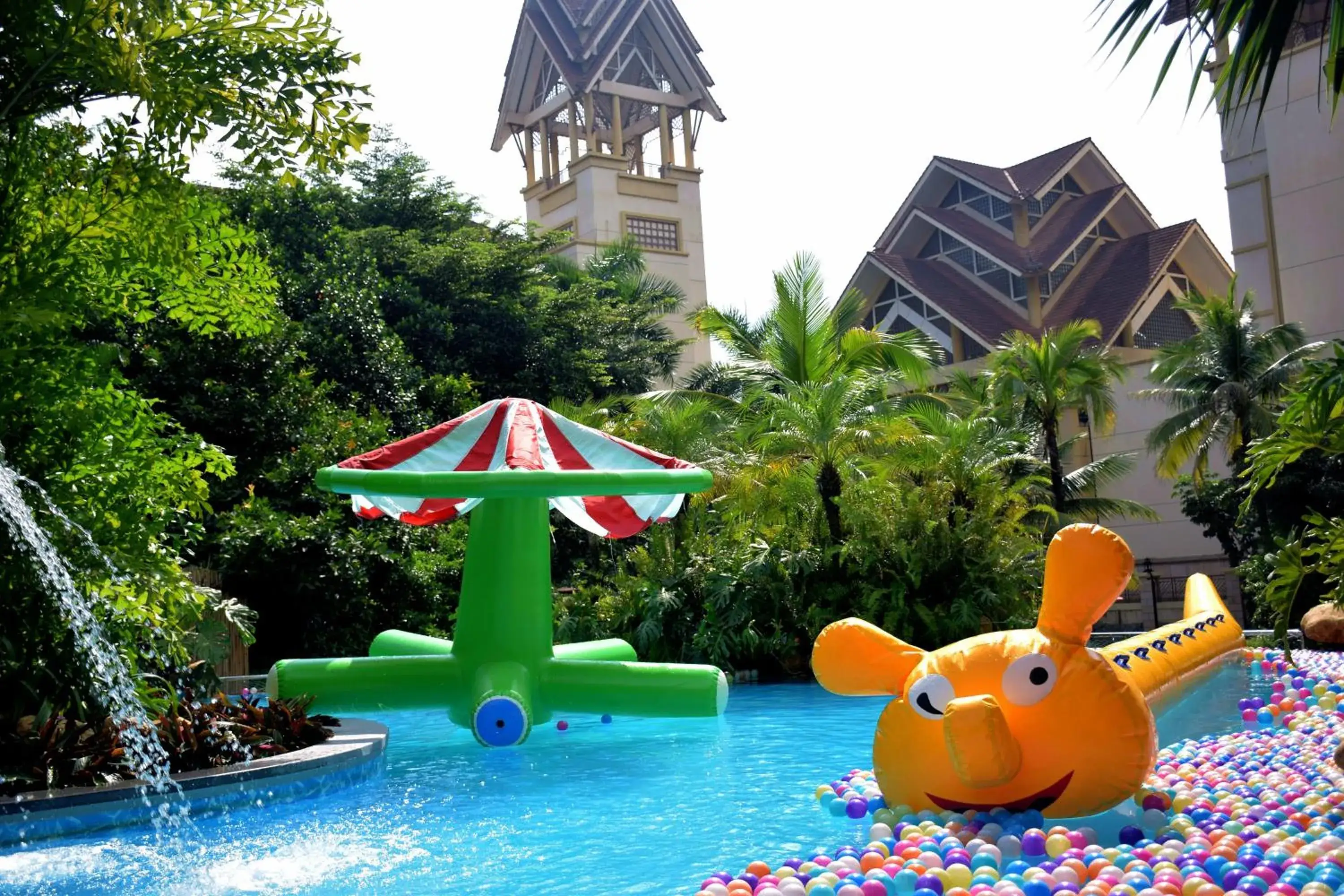Aqua park, Water Park in Dongguang Richwood Garden Hotel