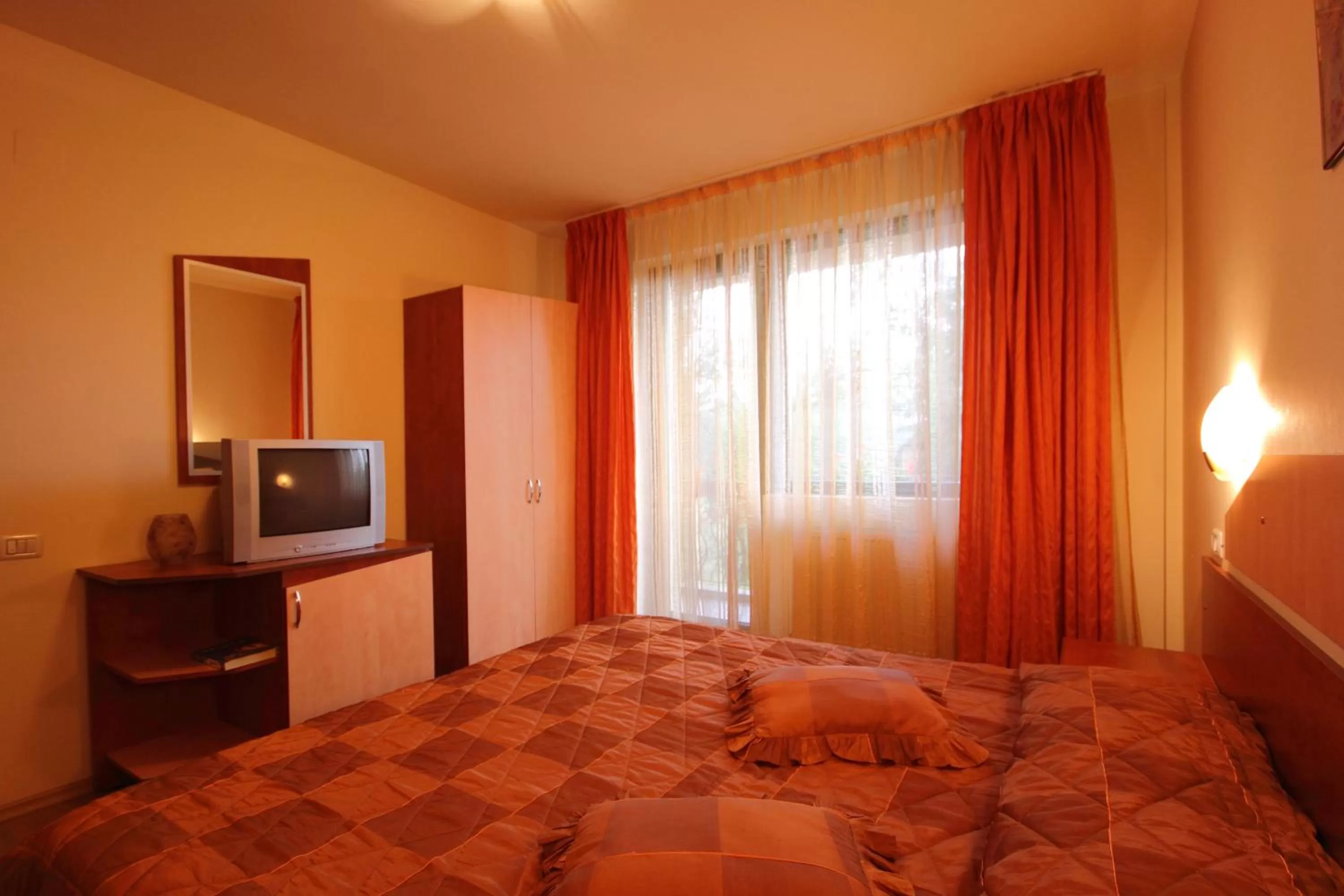 Bed in Complex Turistic Le Baron