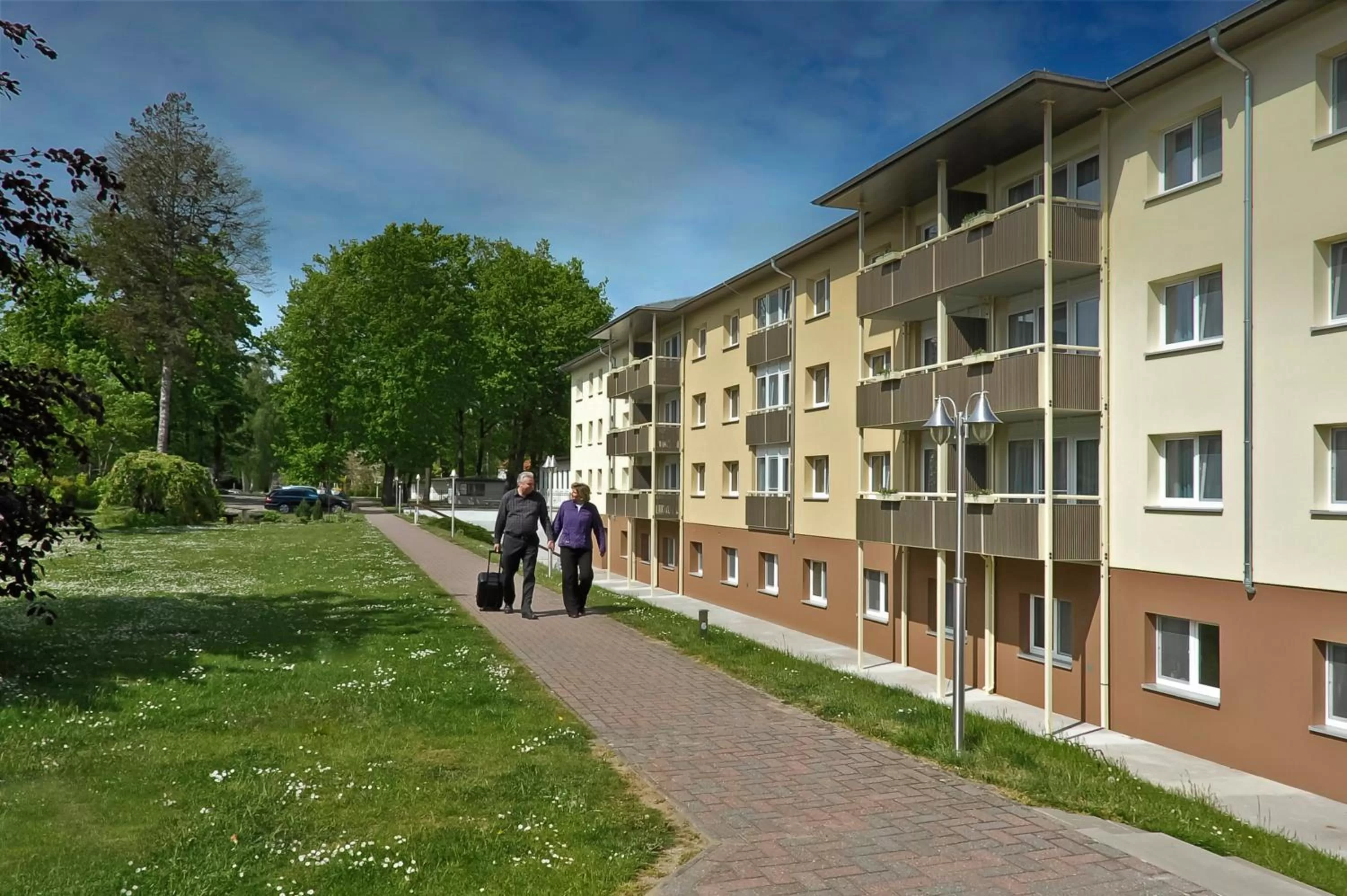 Facade/entrance in Falk Seehotel Plau am See