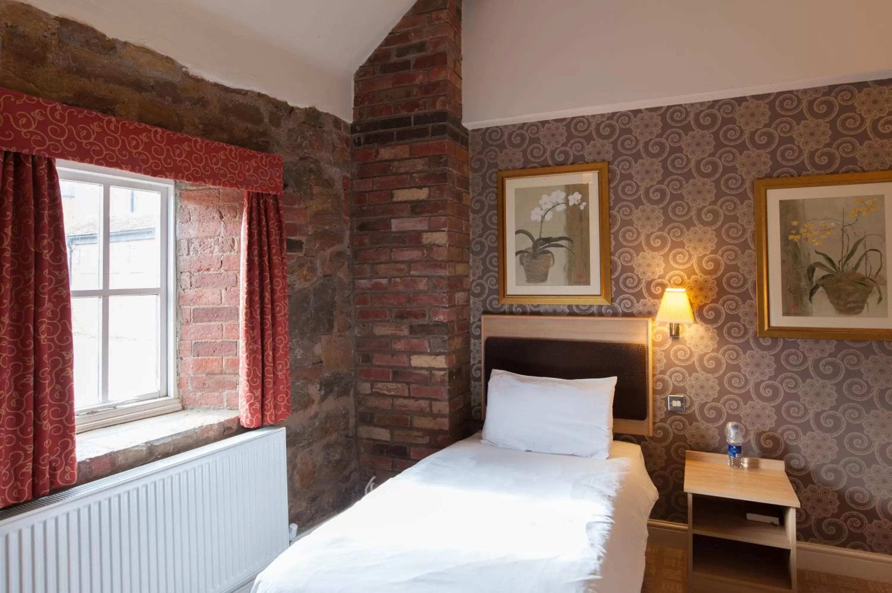 Bedroom, Bed in Original White Hart, Ringwood by Marston's Inns