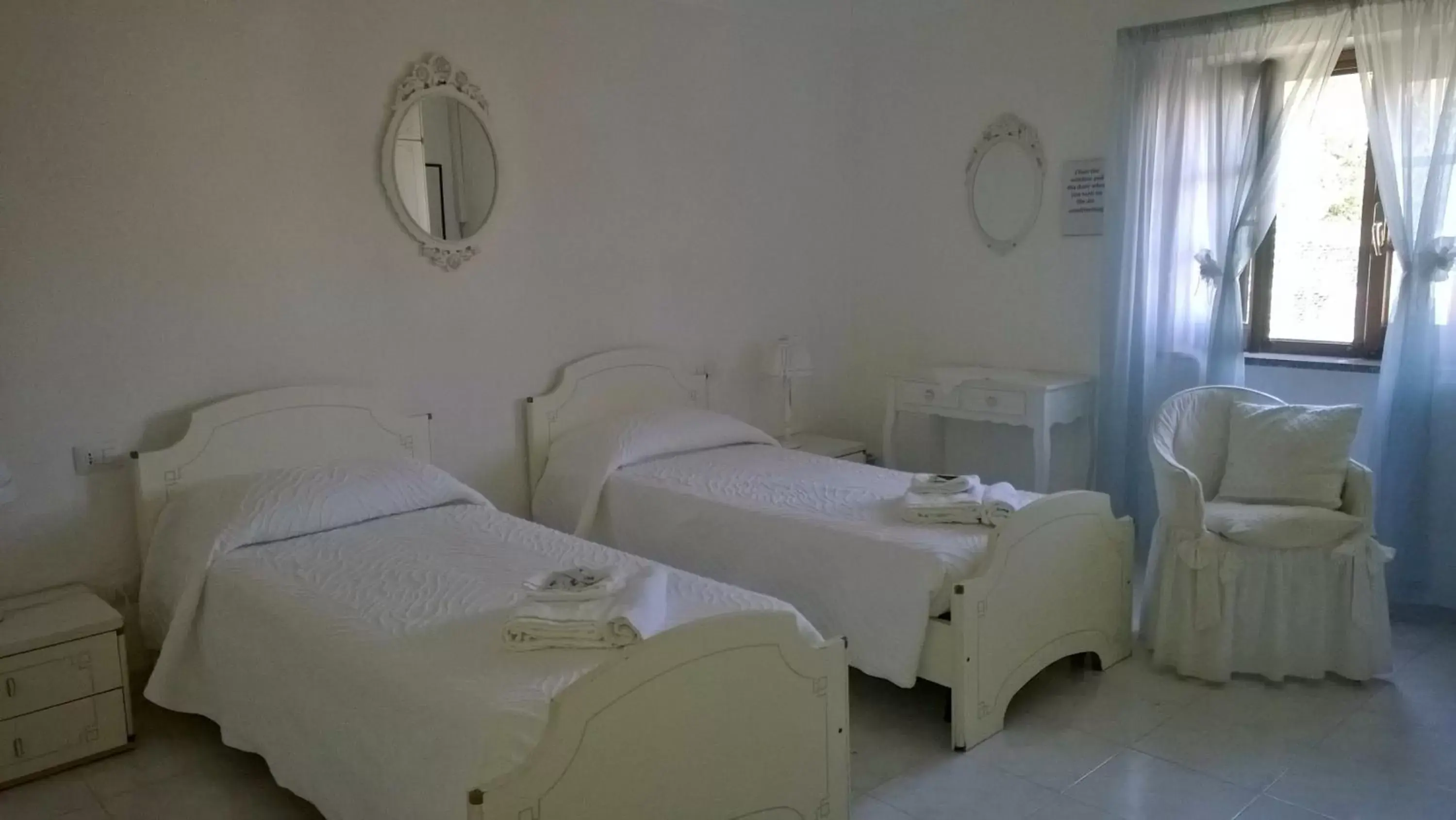 Photo of the whole room, Bed in B&B Il Gelsomino