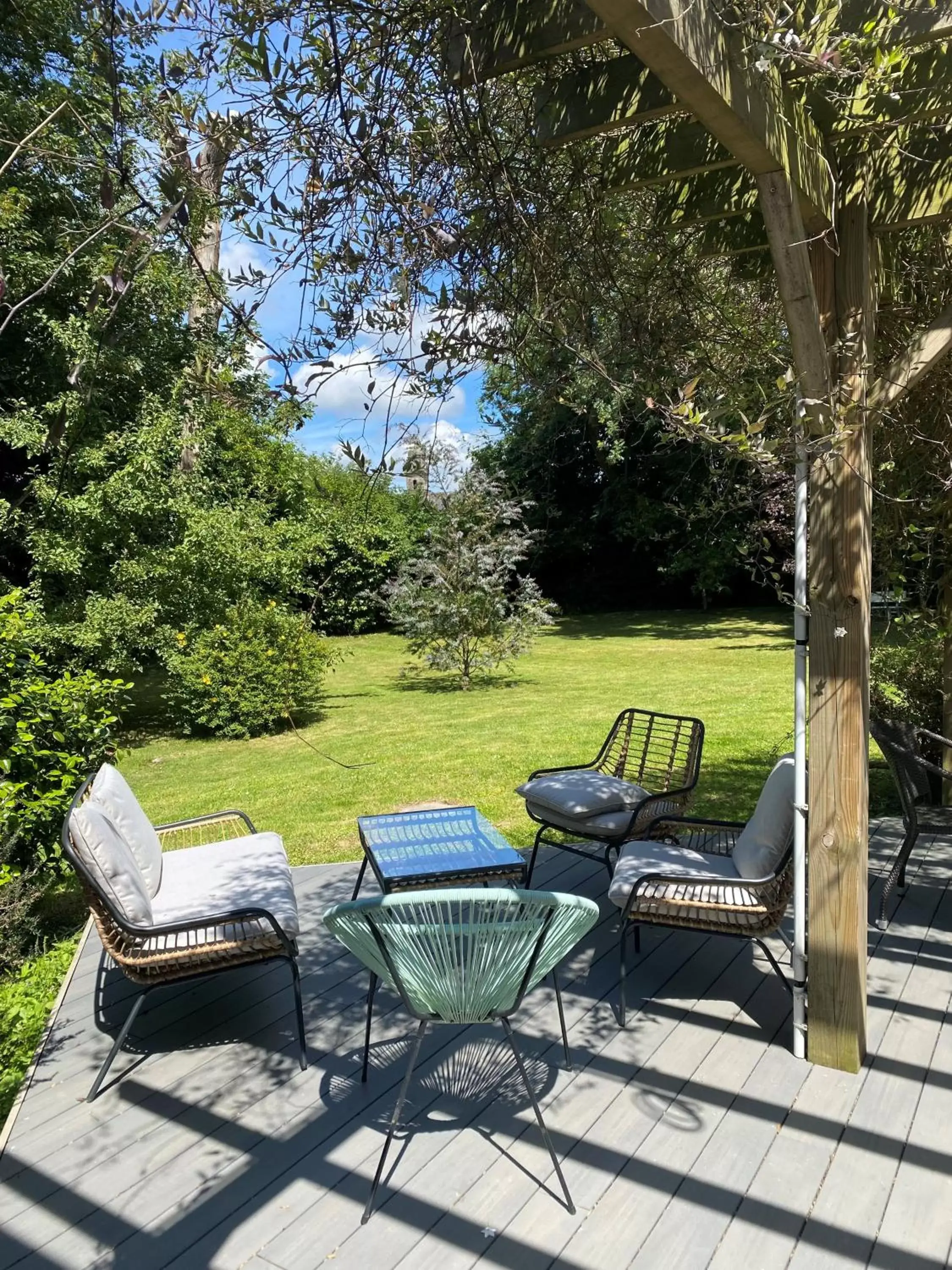 Patio in Le Clos Du Pontic Logis et Cit'Hotel