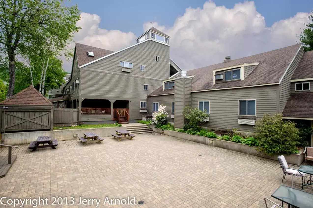 Property Building in Snowy Owl Inn