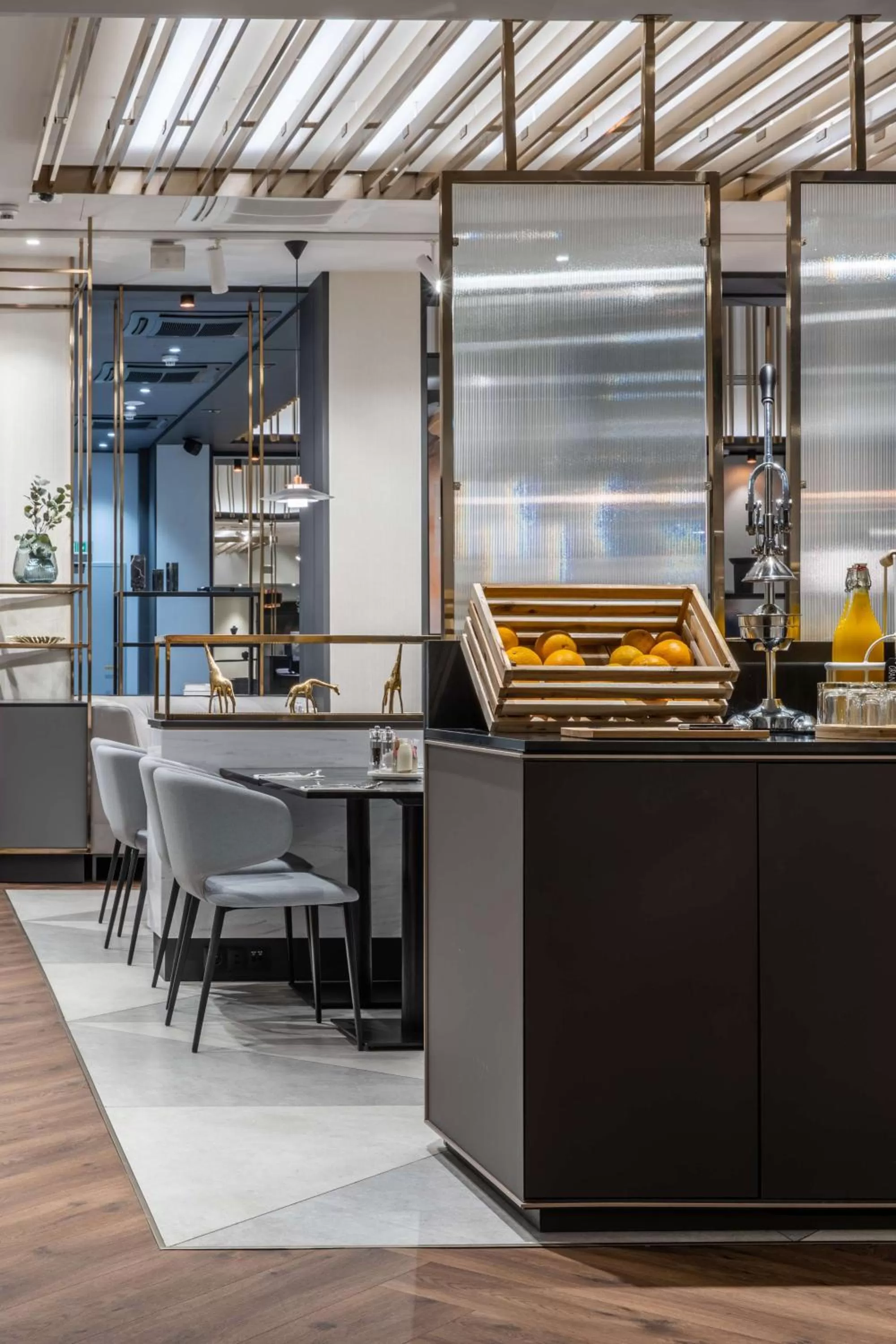 Restaurant/places to eat in Radisson Blu Hotel Prague