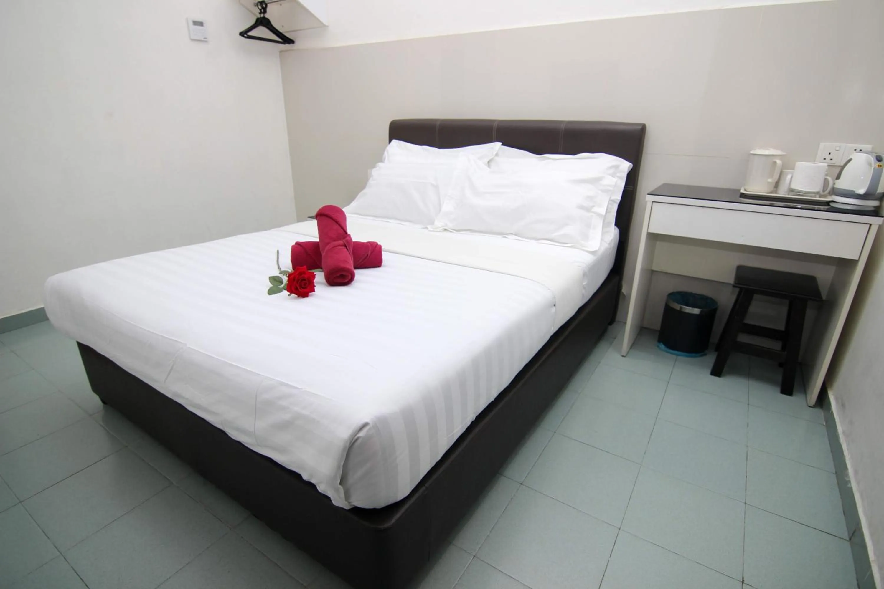 Bed in Rose Cottage Hotel Taman Johor Jaya