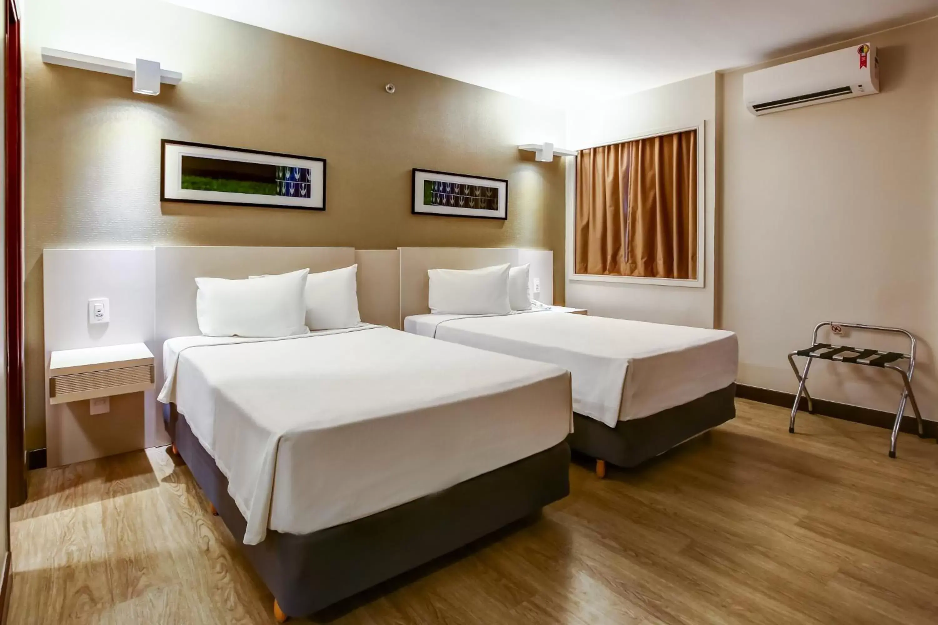 Bedroom, Bed in Comfort Suites Brasília