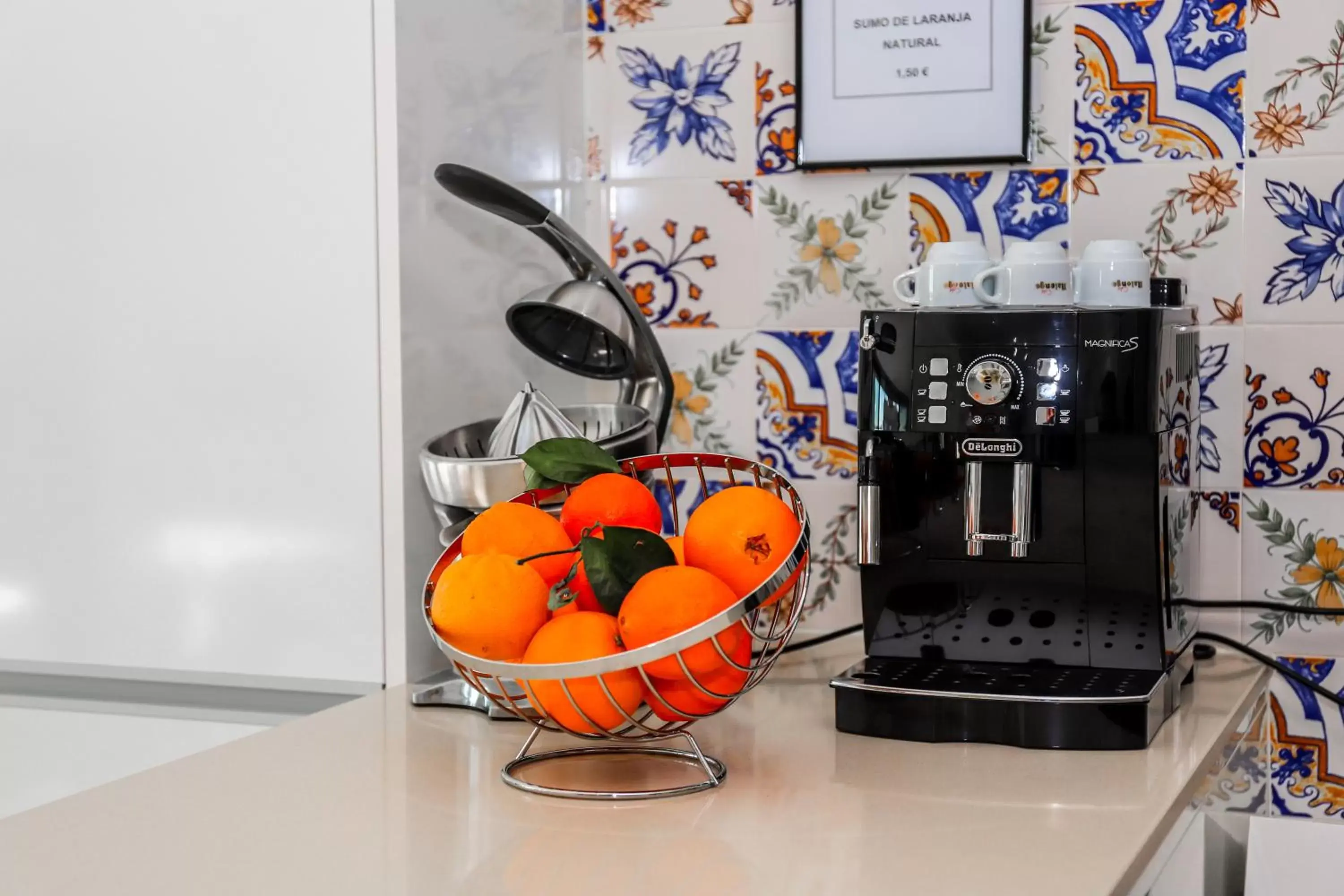 Breakfast, Kitchen/Kitchenette in Hotel Avenida