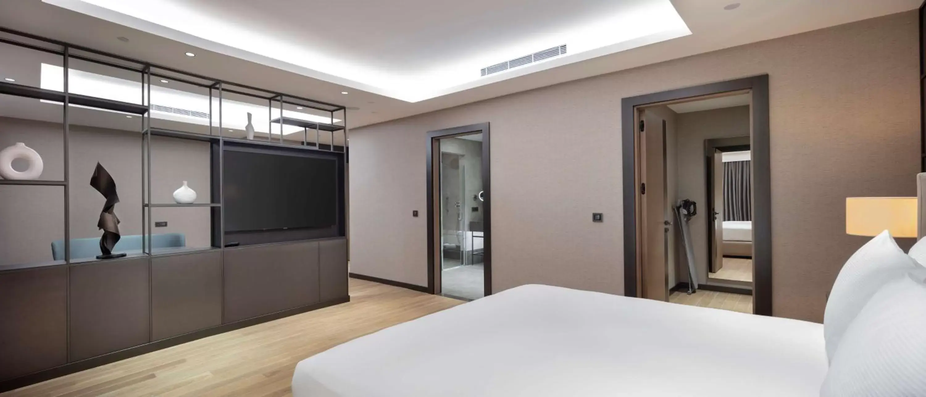 Bed in Doubletree By Hilton Canakkale