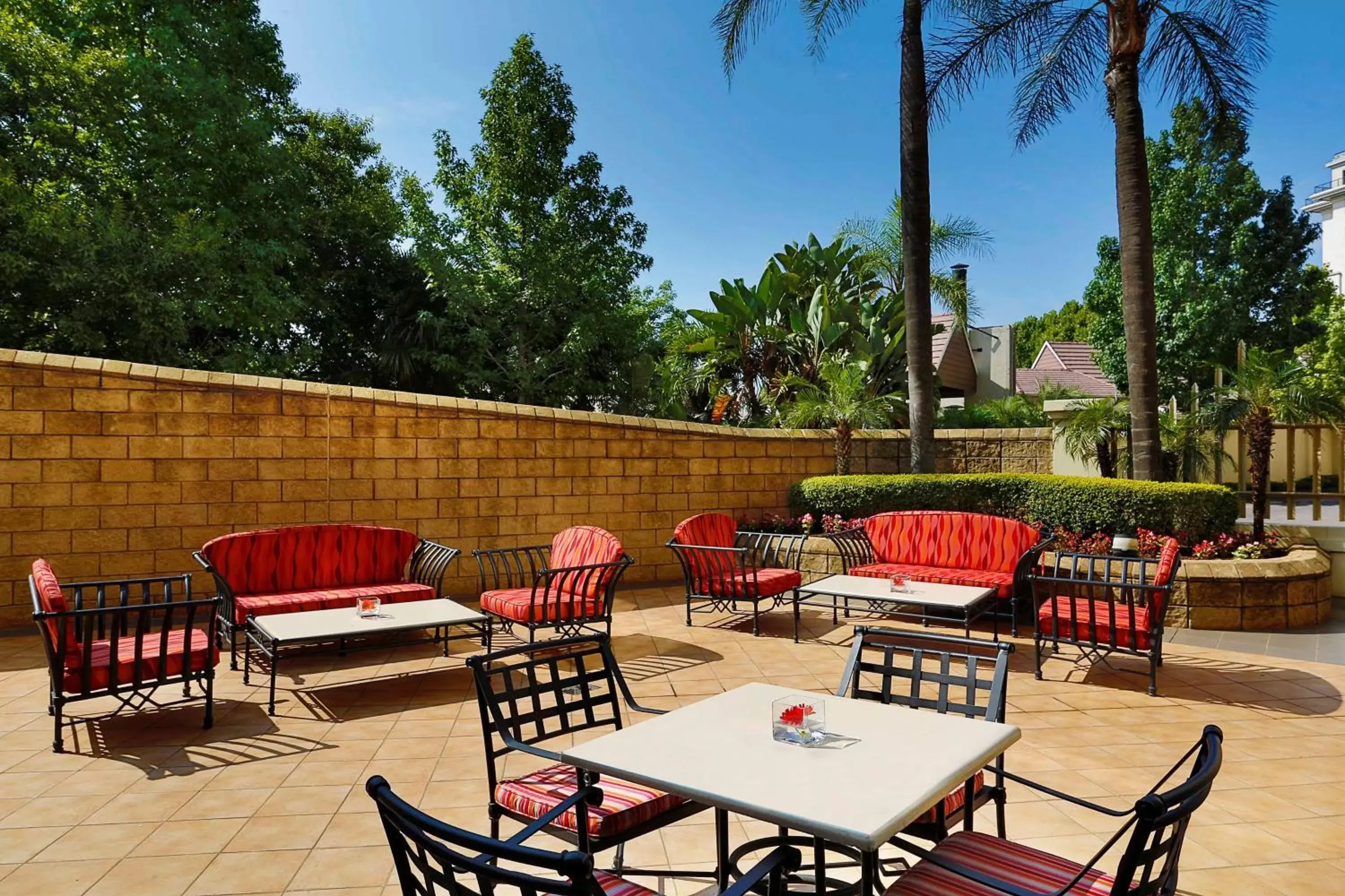 Restaurant/places to eat in NH Johannesburg Sandton Restaurant/places to eat in NH Johannesburg Sandton