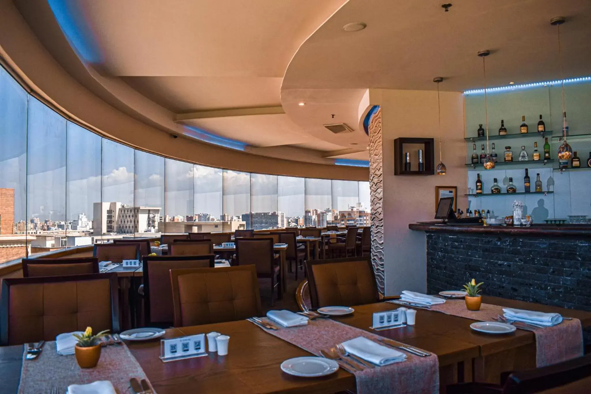 Restaurant/Places to Eat in Hotel Dann Carlton Barranquilla y Centro de Convenciones