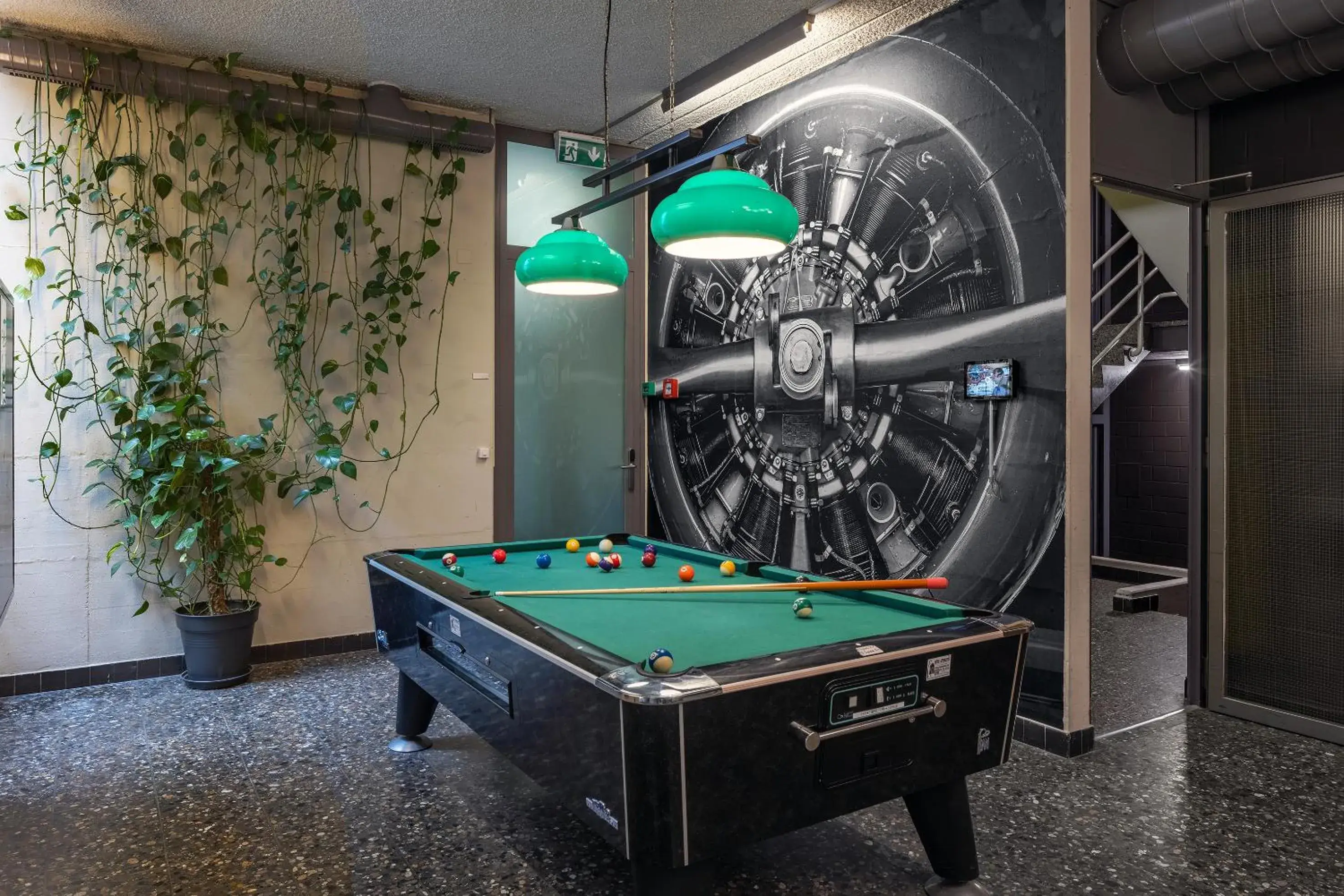 Billiard, Billiards in Luzern Youth Hostel