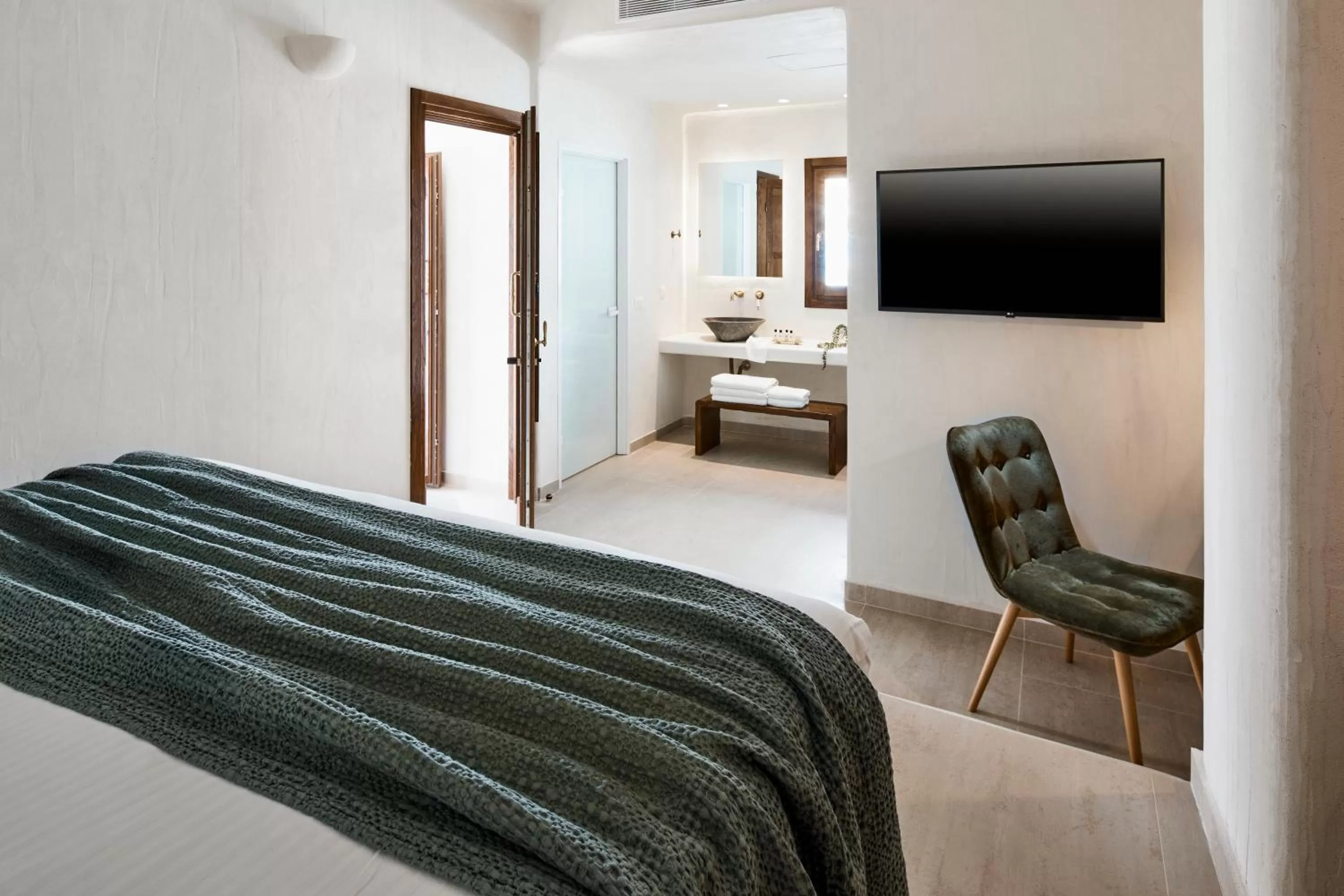 Bedroom, Bed in Winery Hotel 1870