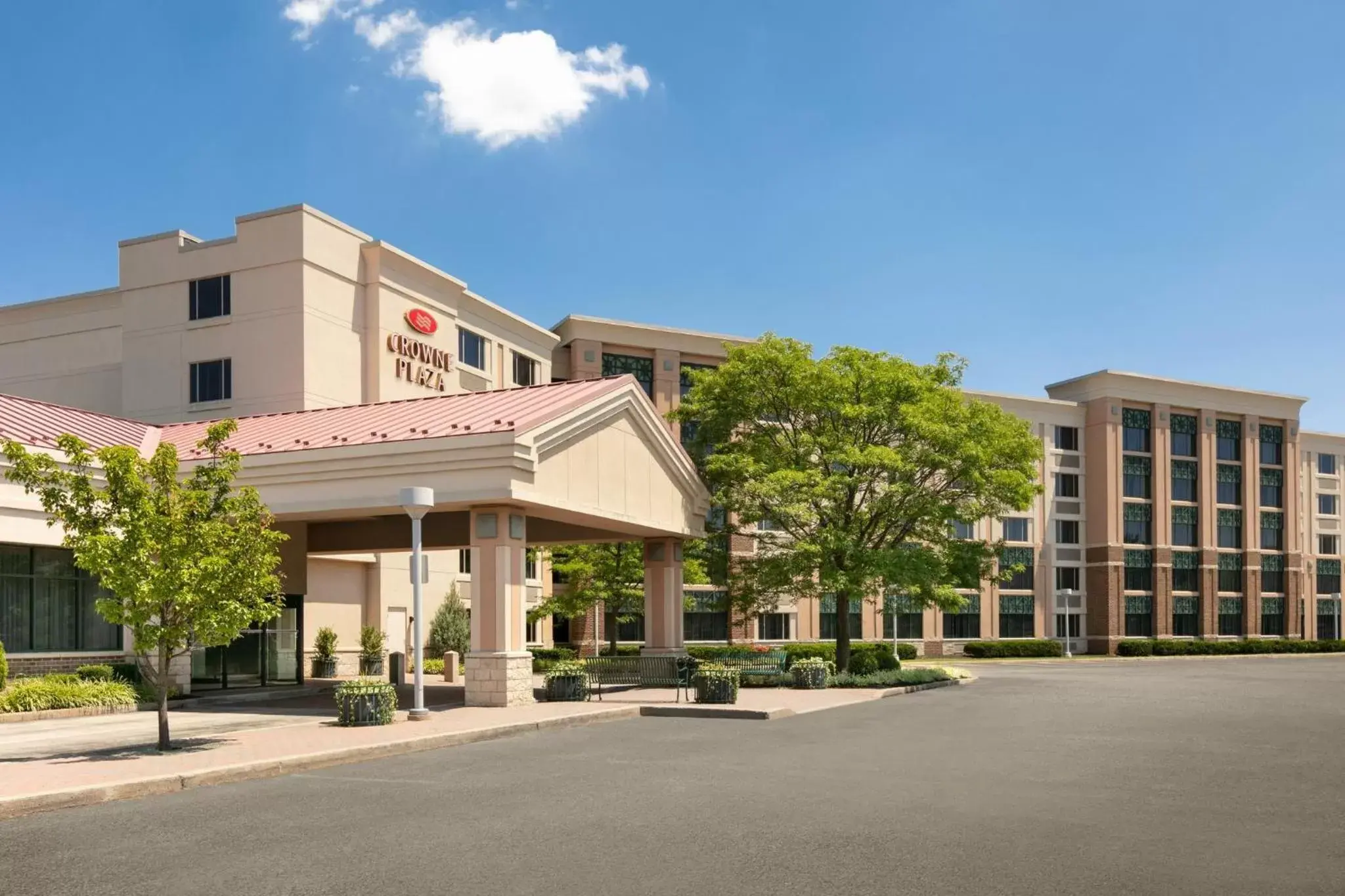 Property building in Crowne Plaza Hotel Philadelphia - King of Prussia by IHG Property building in Crowne Plaza Hotel Philadelphia - King of Prussia by IHG