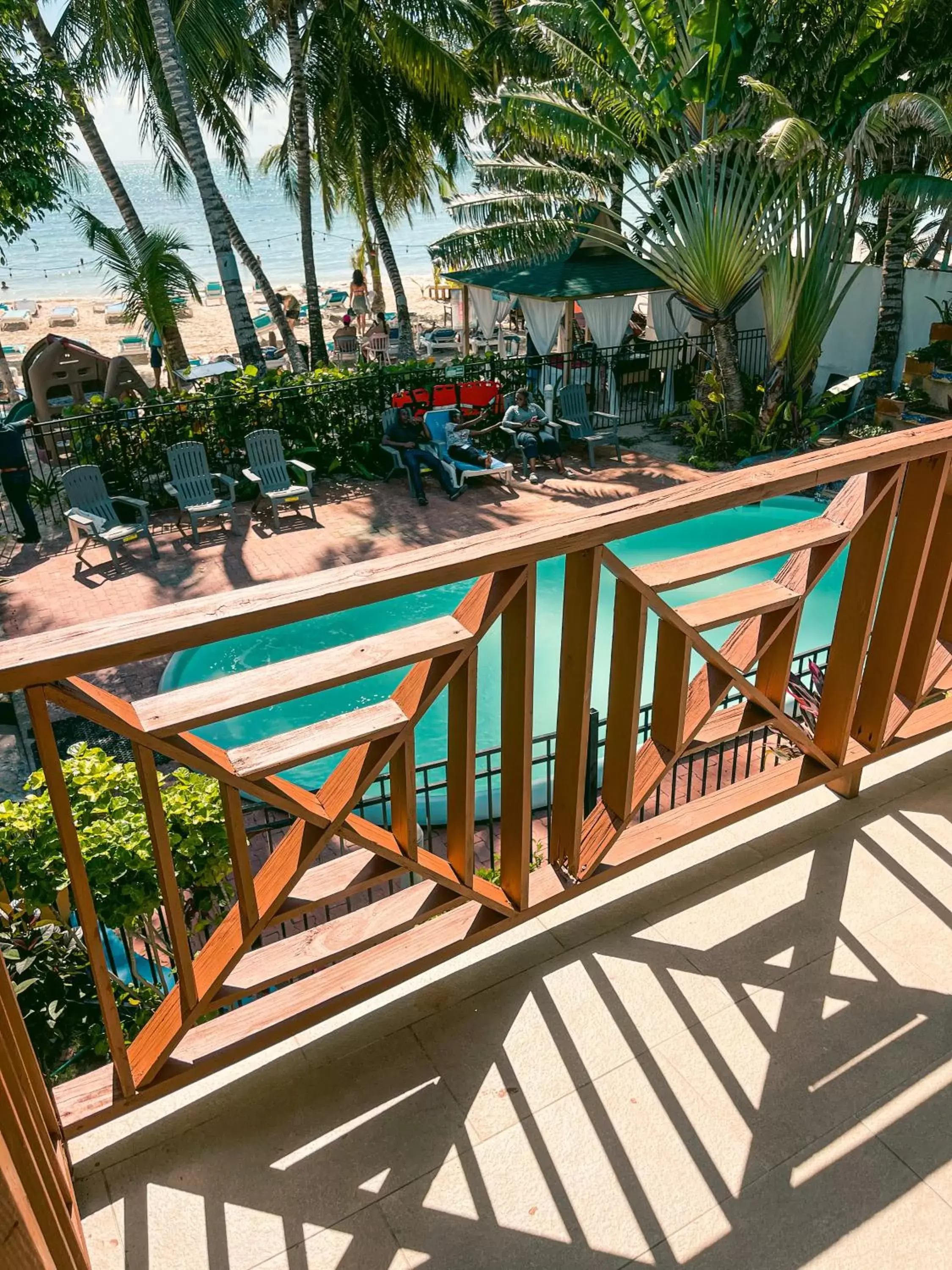 Balcony/Terrace, Pool View in Hotel Cocoplum Beach