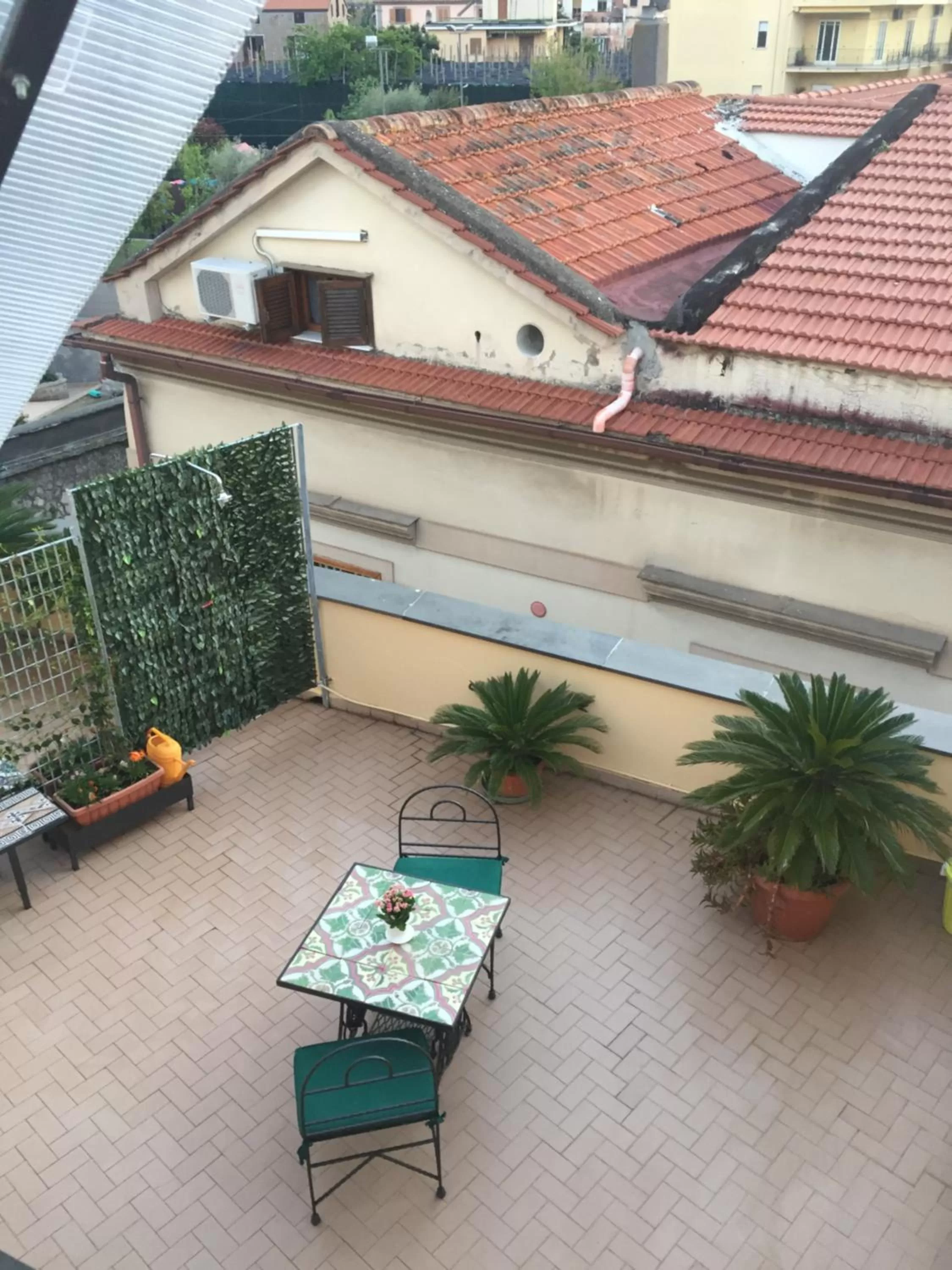 Patio in Sorrento Penthouse Suites