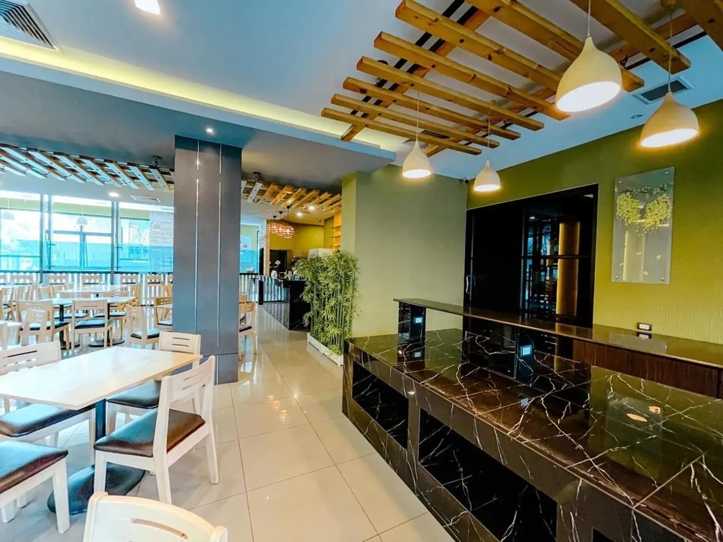 Restaurant/Places to Eat in Arthitaya Green Nature Hotel