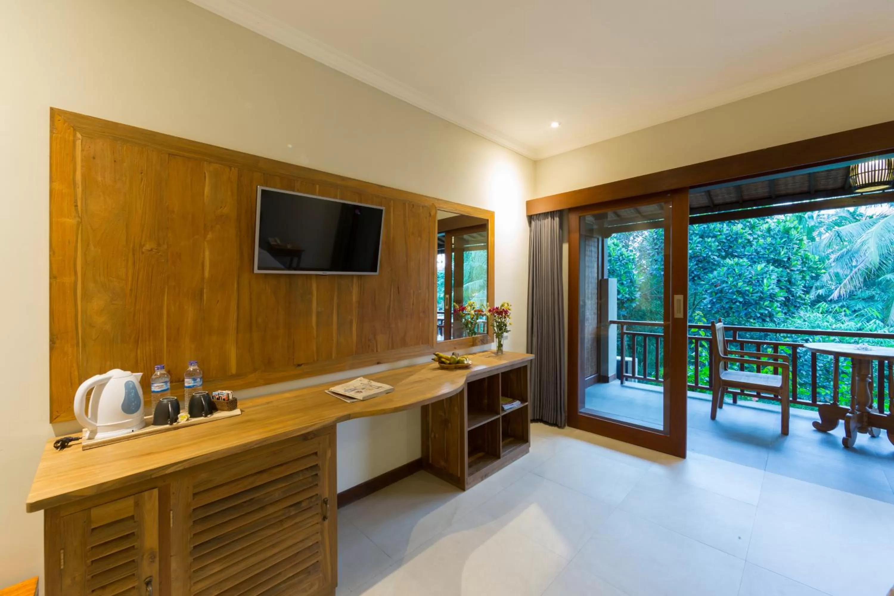 TV and multimedia in Alamdini Resort Ubud