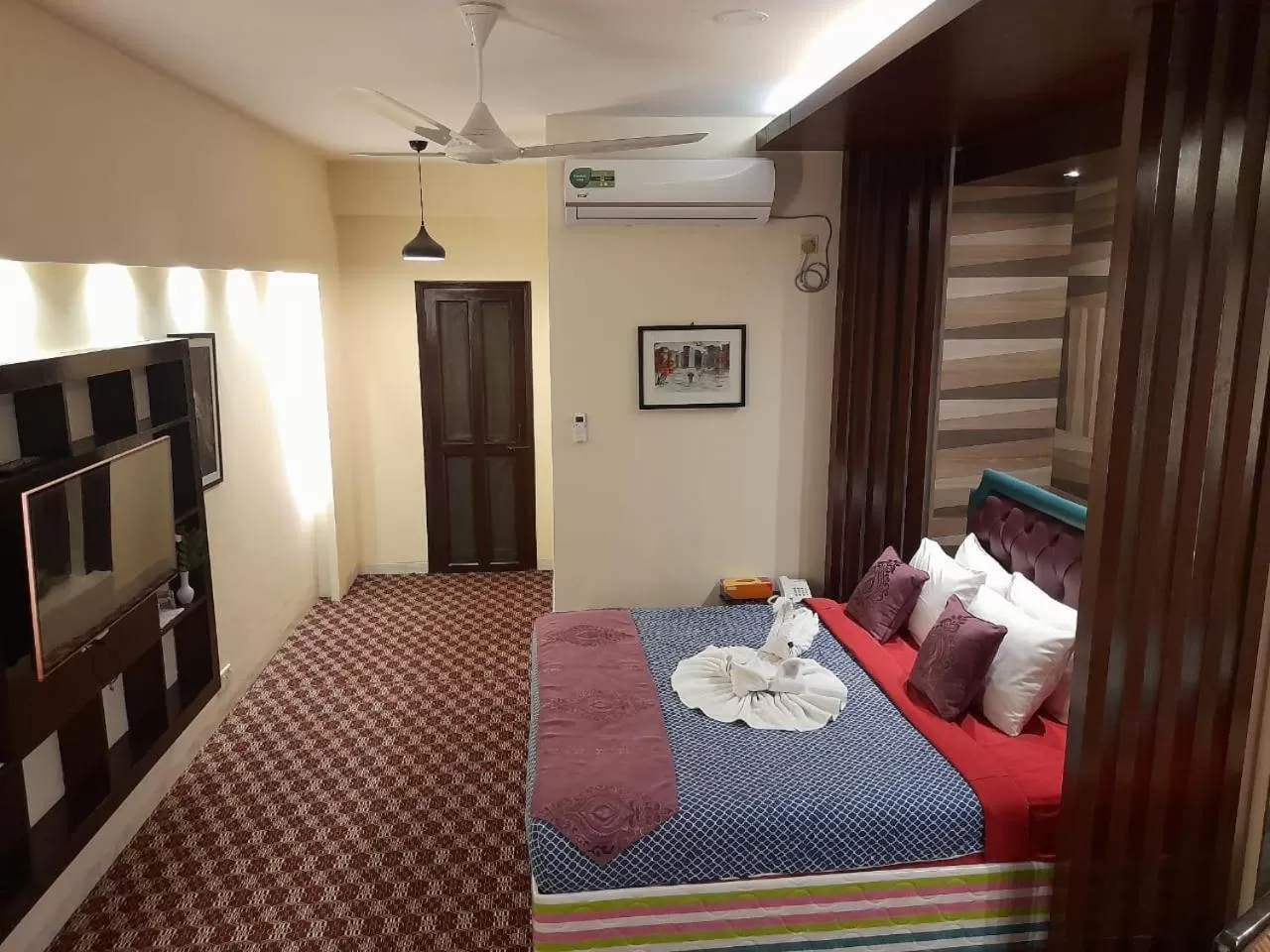 Center Point Apartment