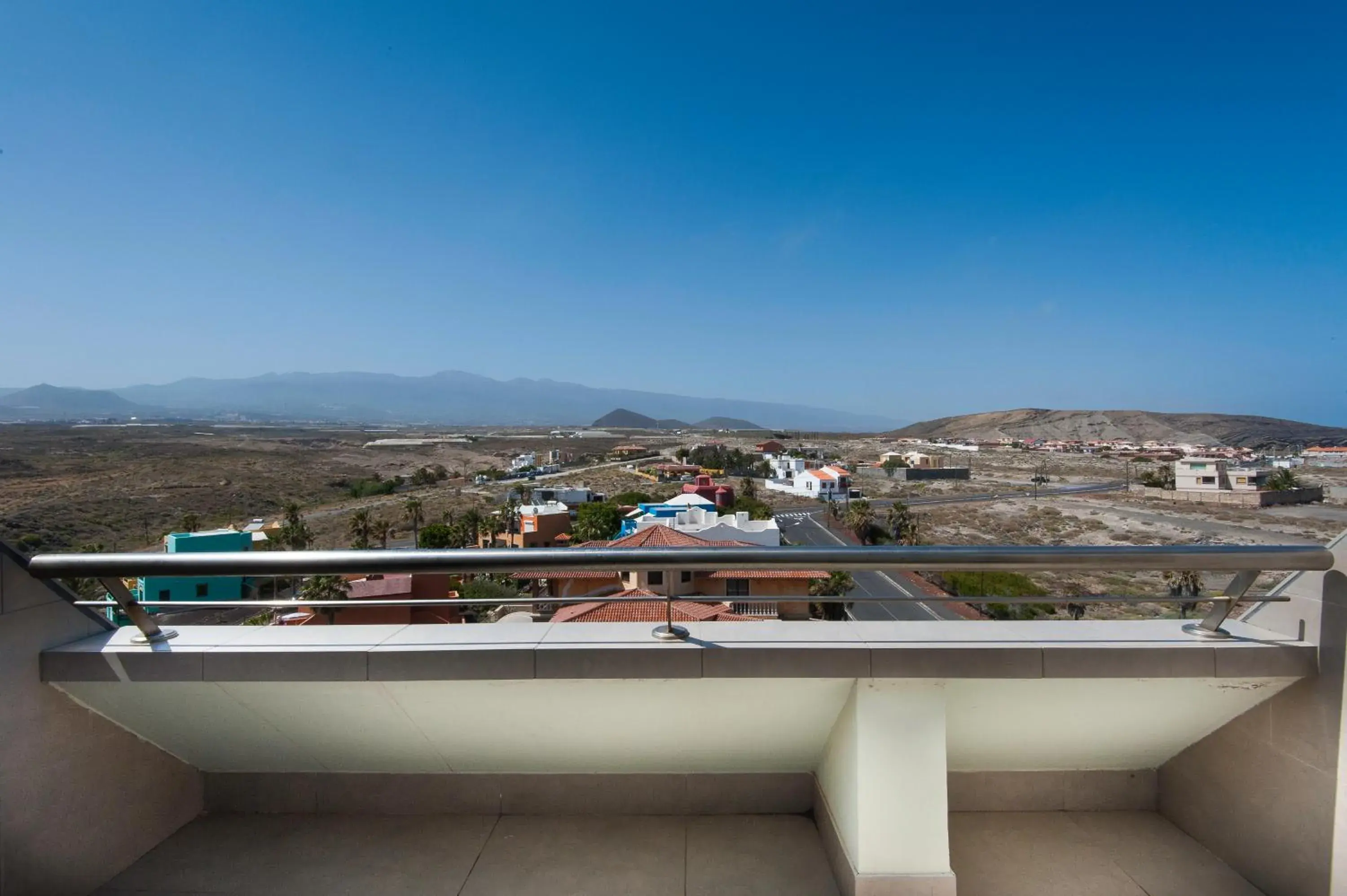 Mountain view in Kn Hotel Arenas del Mar Adults Only