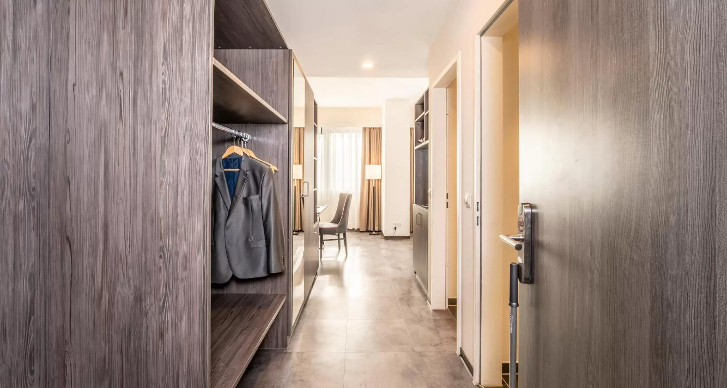 wardrobe in Best Western Plaza Hotel Mannheim