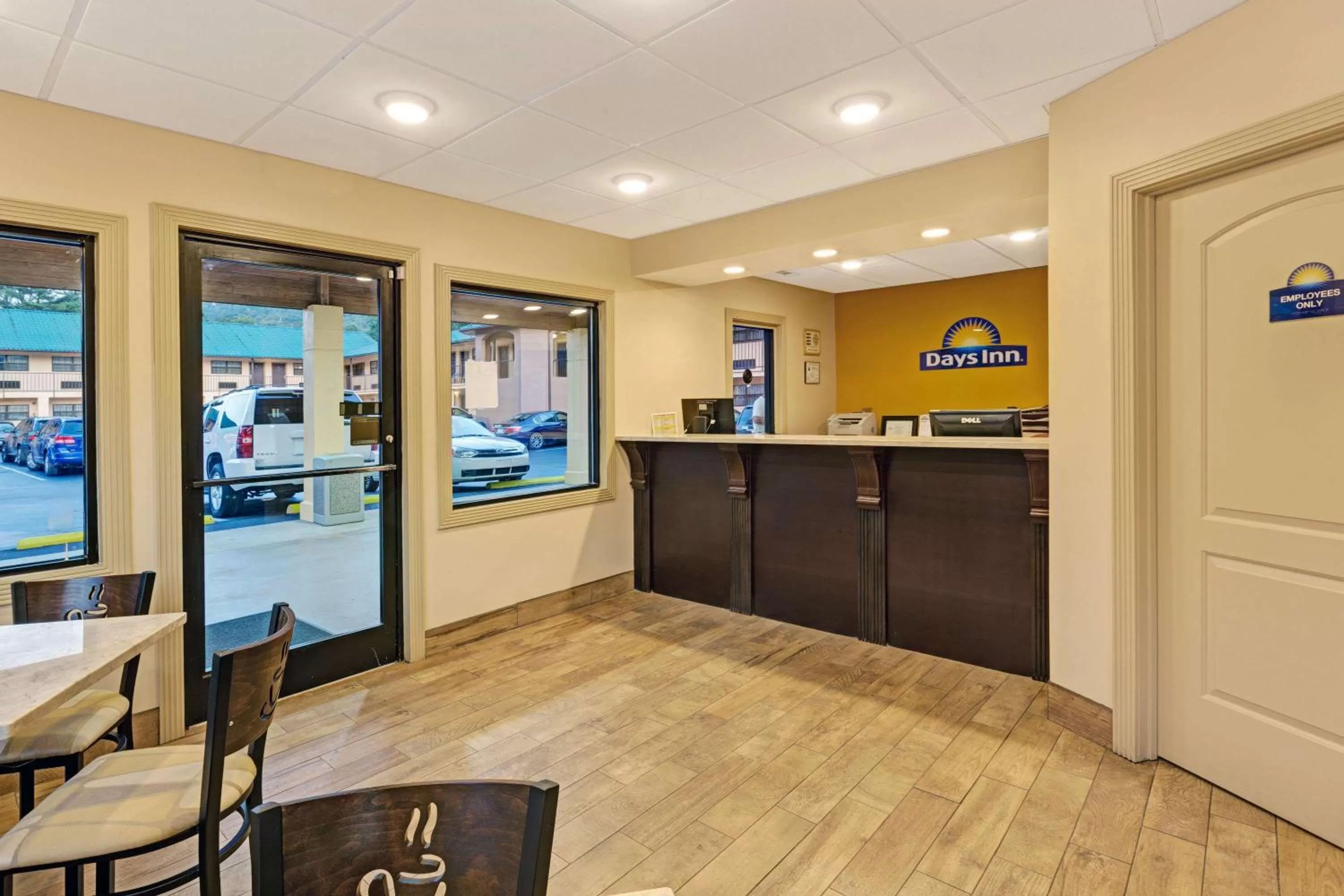 Lobby or reception in Days Inn by Wyndham Cherokee Near Casino