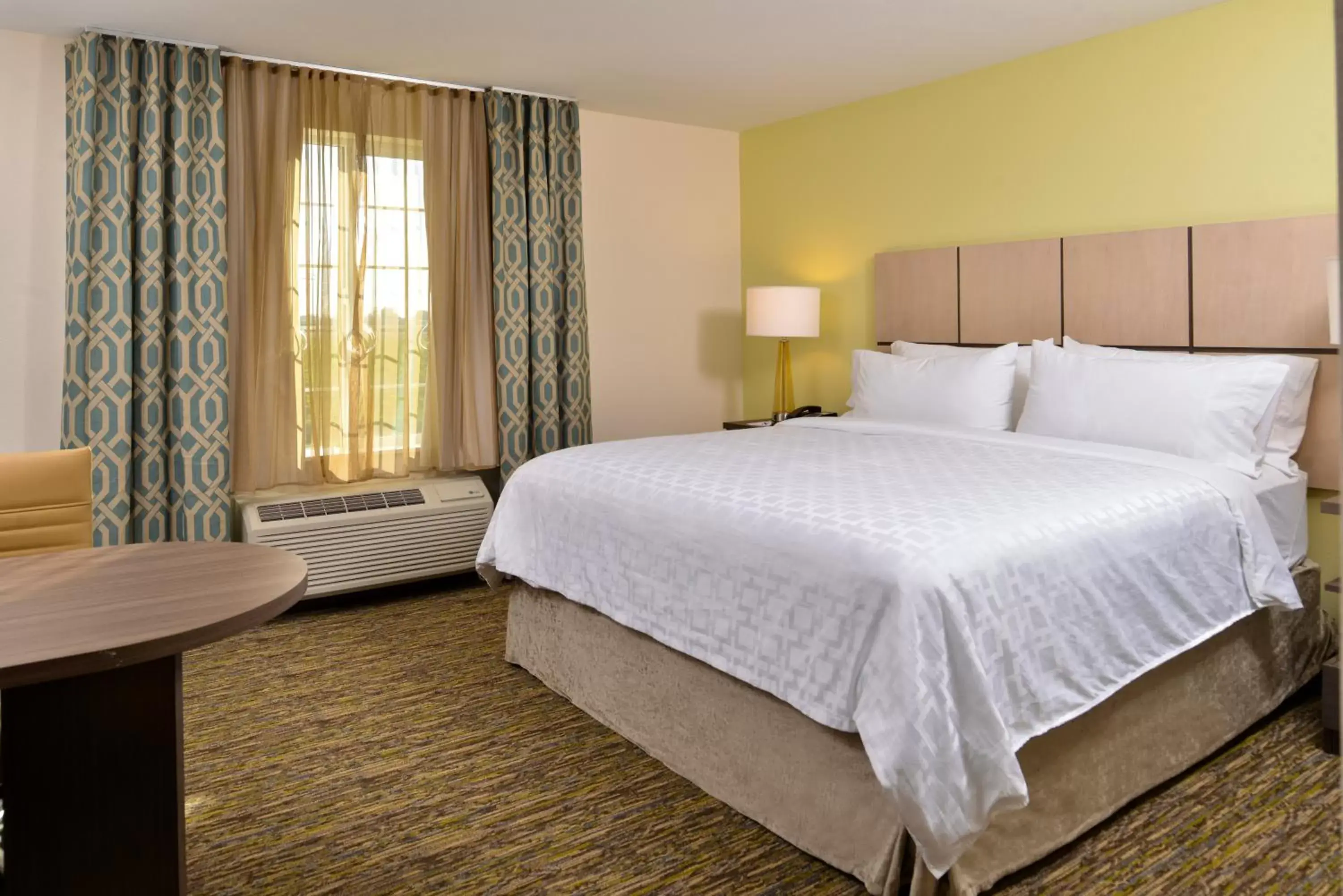 Photo of the whole room, Bed in Candlewood Suites - Lodi, an IHG Hotel